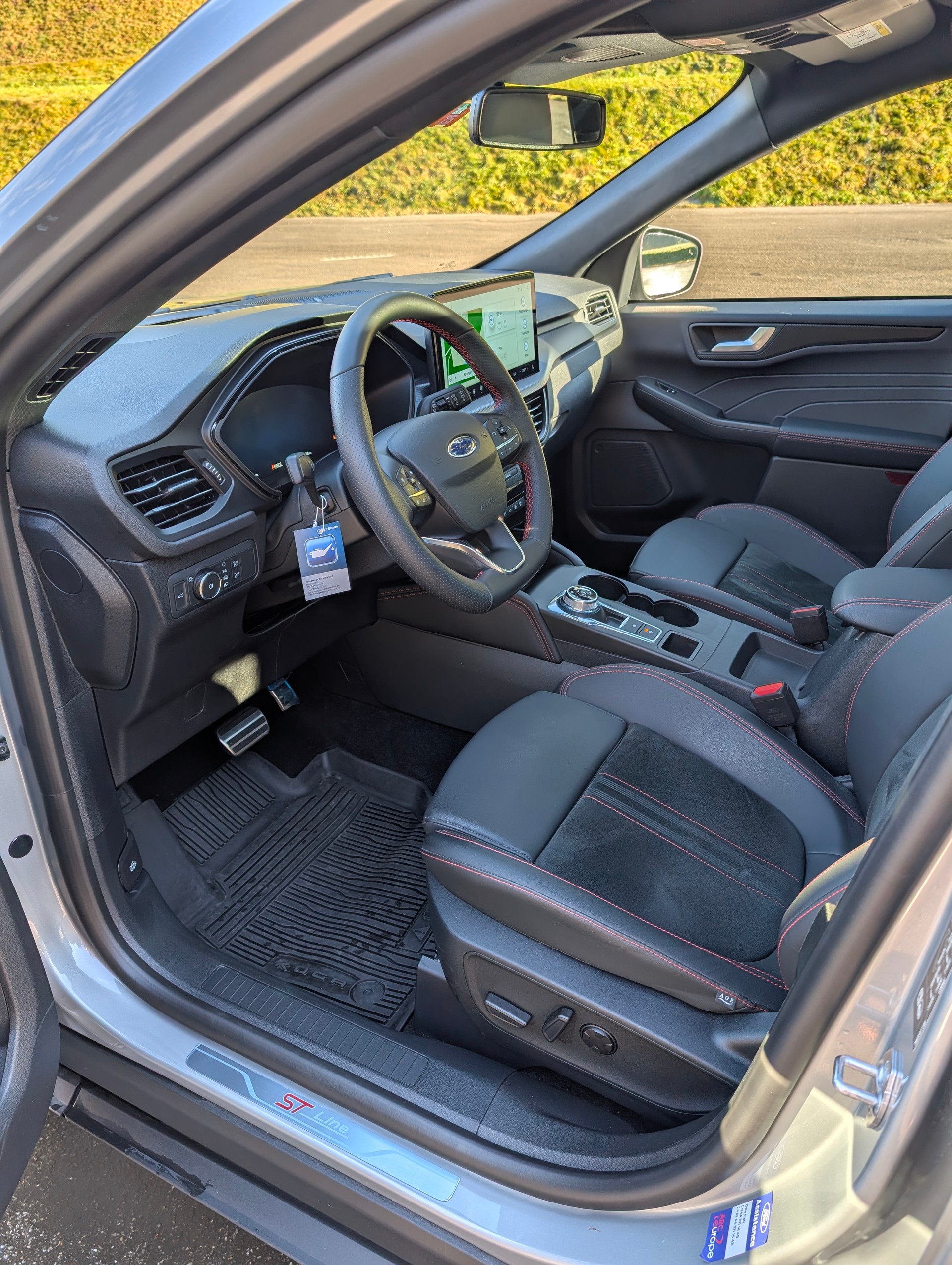 FORD Kuga 2.5 FHEV ST-Line X 4WD-image-9