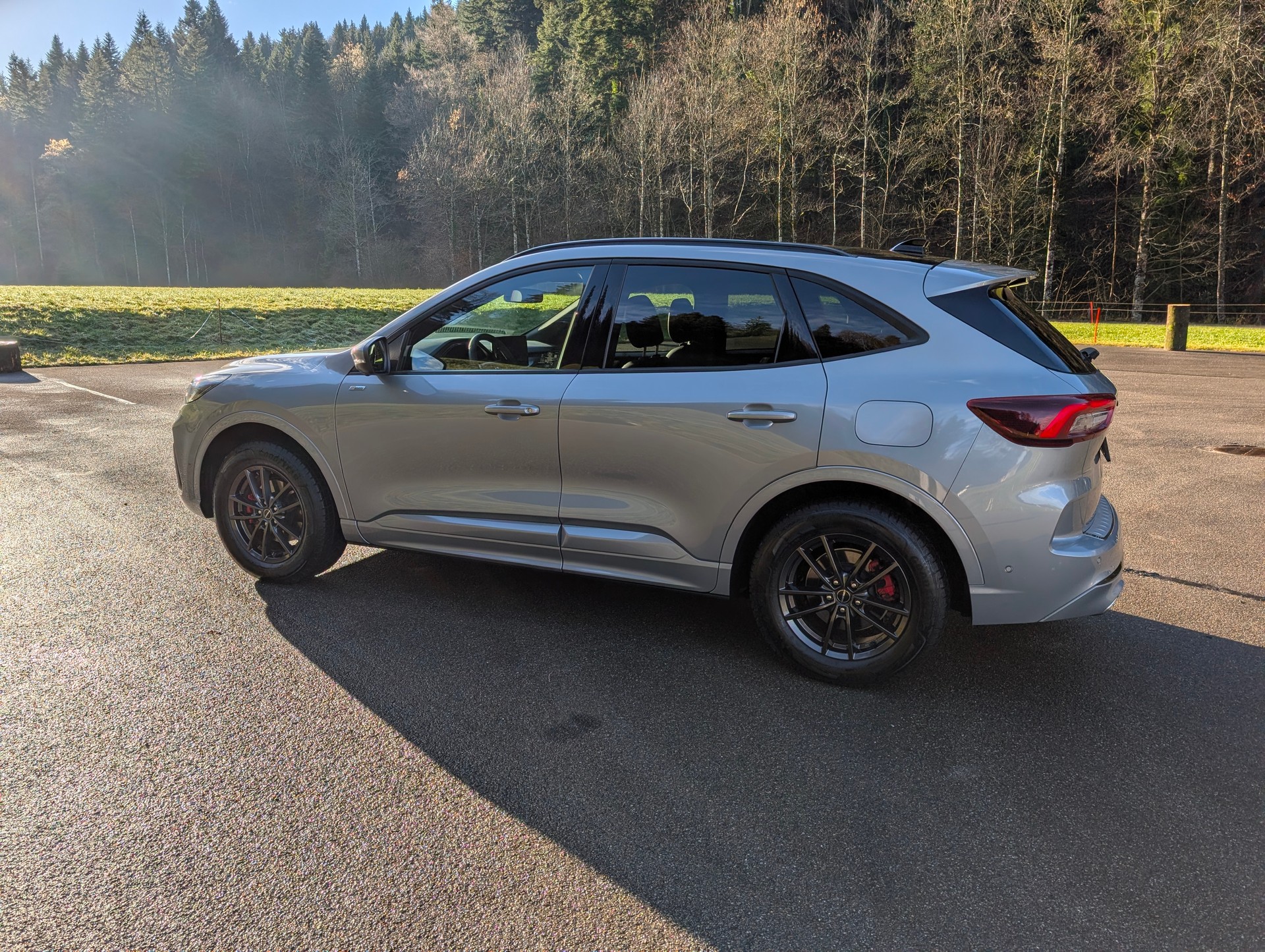 FORD Kuga 2.5 FHEV ST-Line X 4WD-image-2