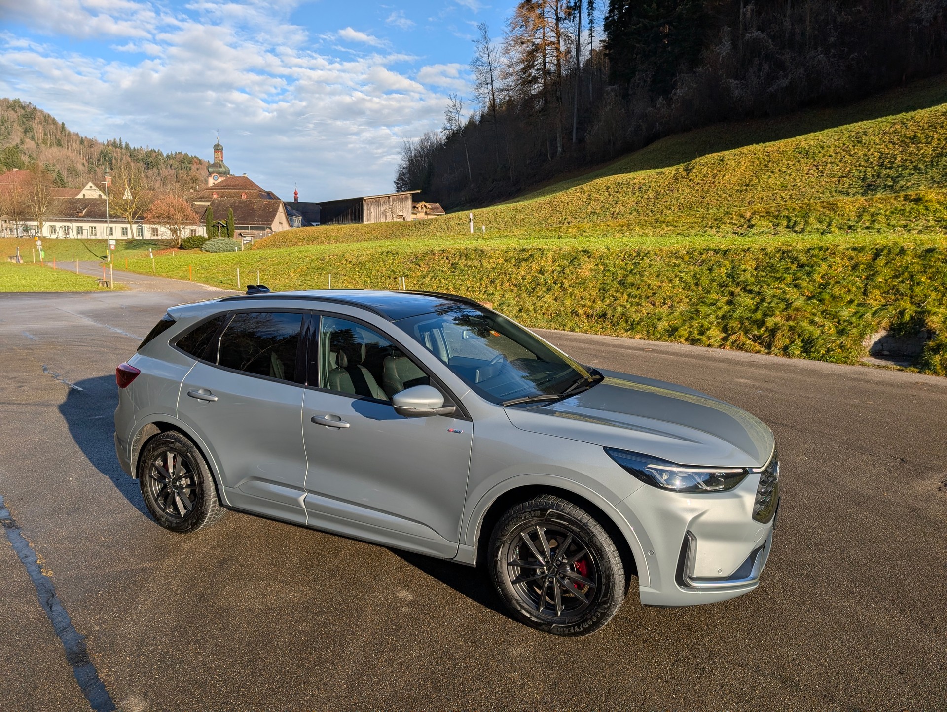FORD Kuga 2.5 FHEV ST-Line X 4WD-image-8