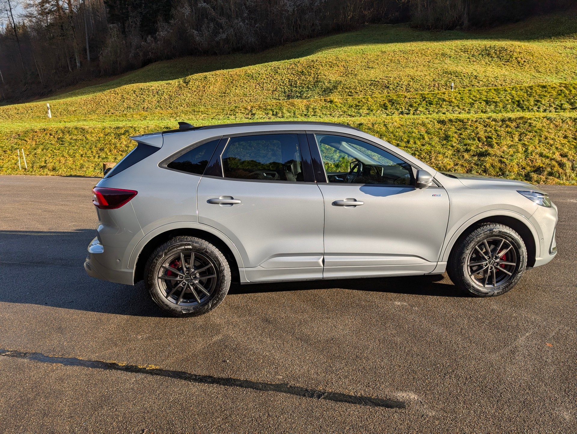 FORD Kuga 2.5 FHEV ST-Line X 4WD-image-7
