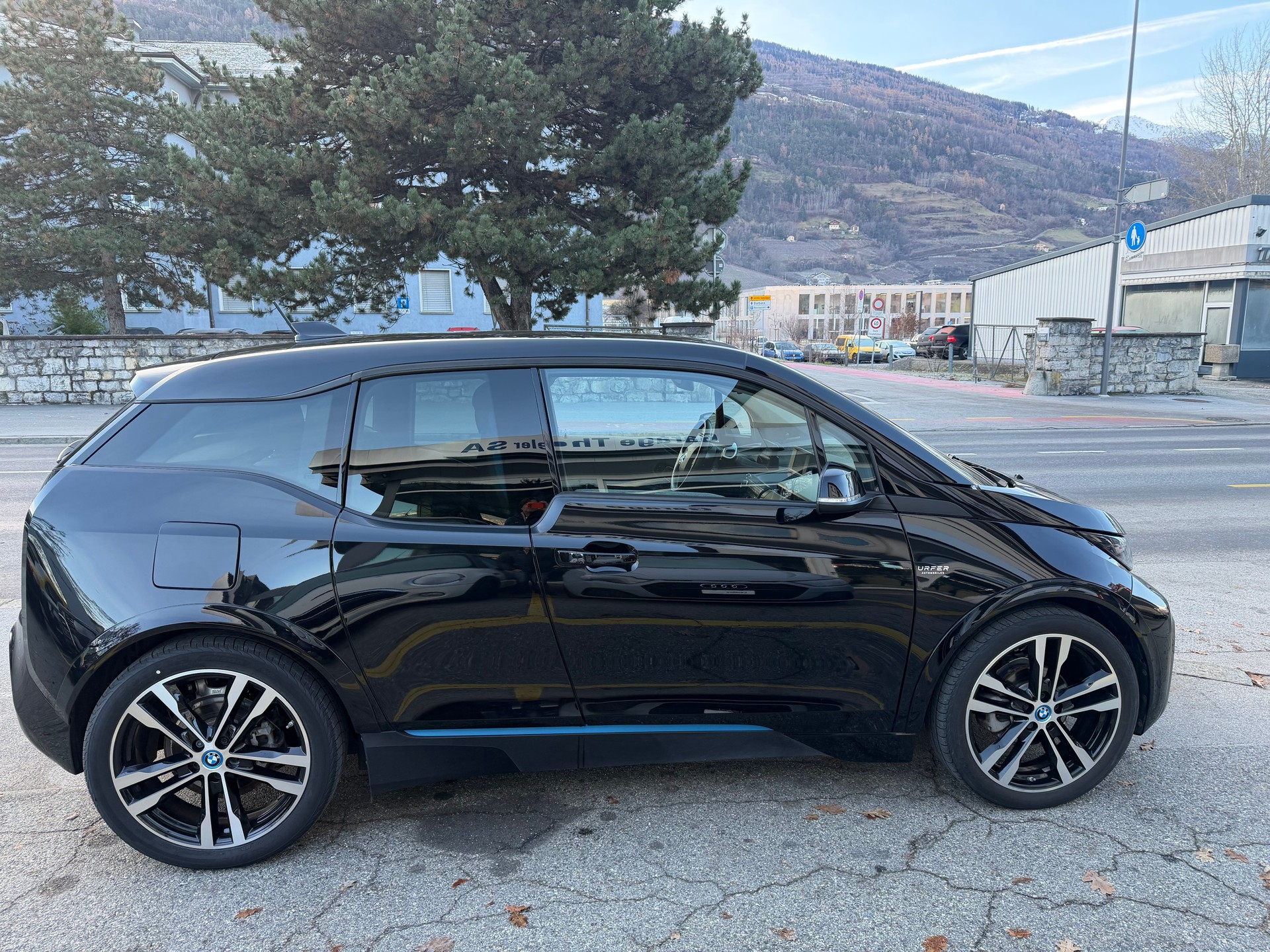 BMW i3s (120Ah) Fleet Edition-image-5