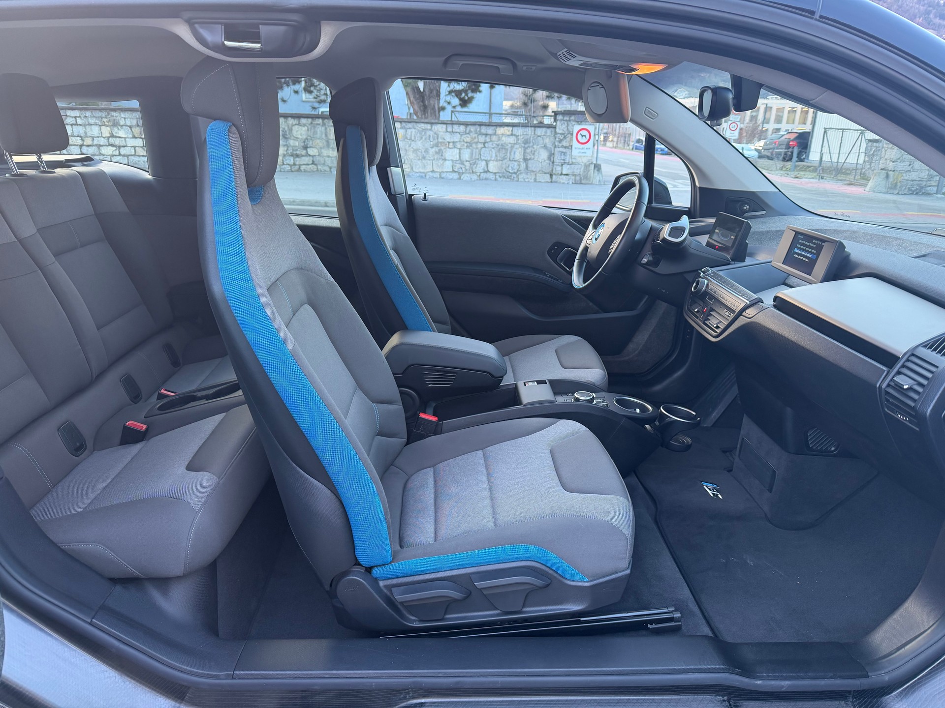 BMW i3s (120Ah) Fleet Edition-image-17