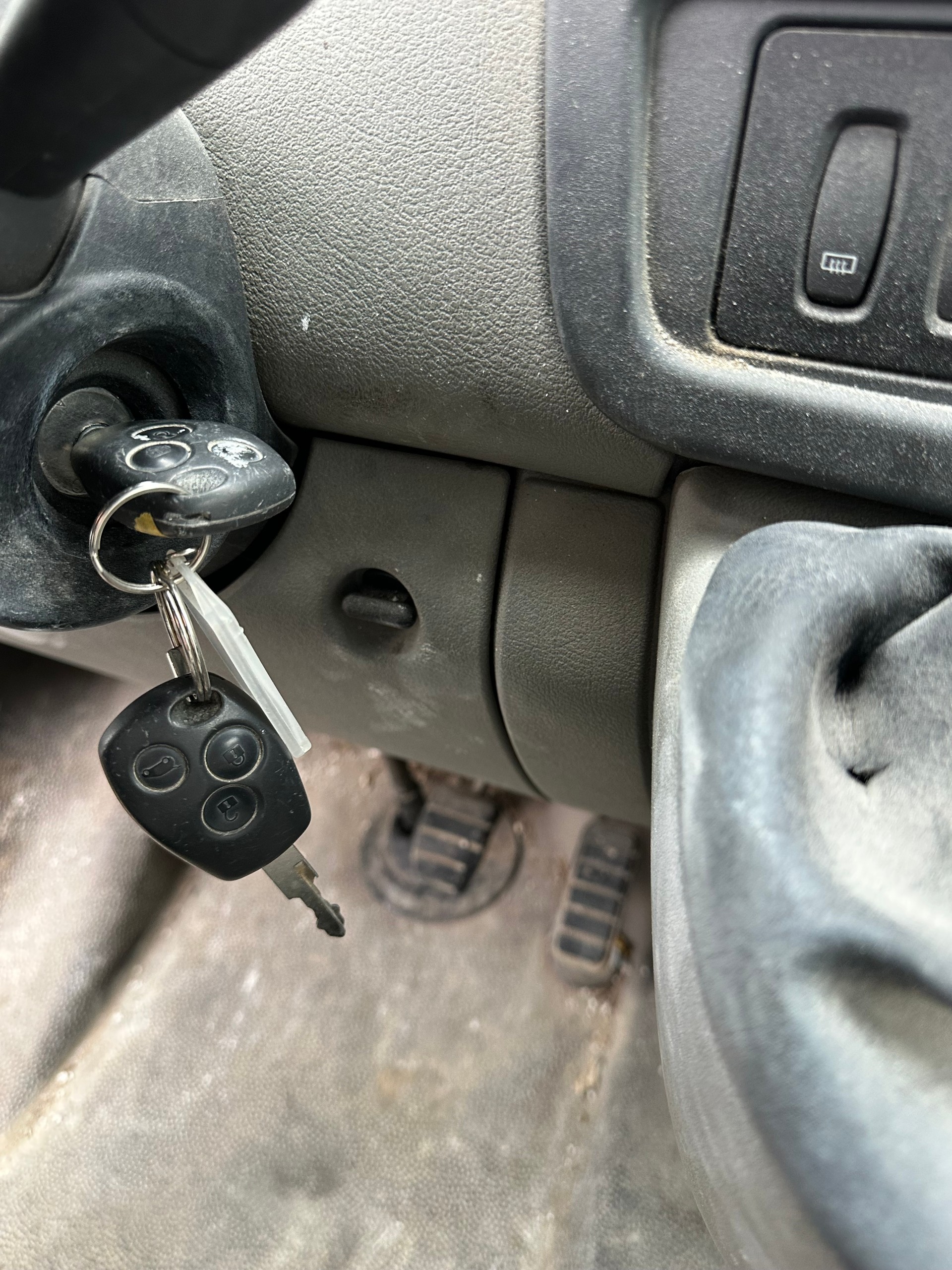 RENAULT Master T33 2.5dCi L1H1-image-7