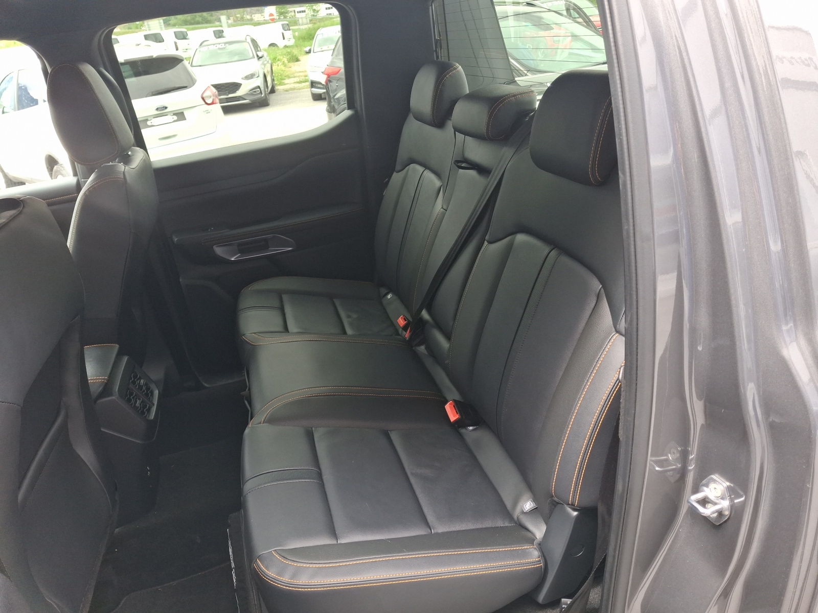FORD Ranger Wildtrak 3.0 Diesel Eco Blue e-4WD Automat-image-9