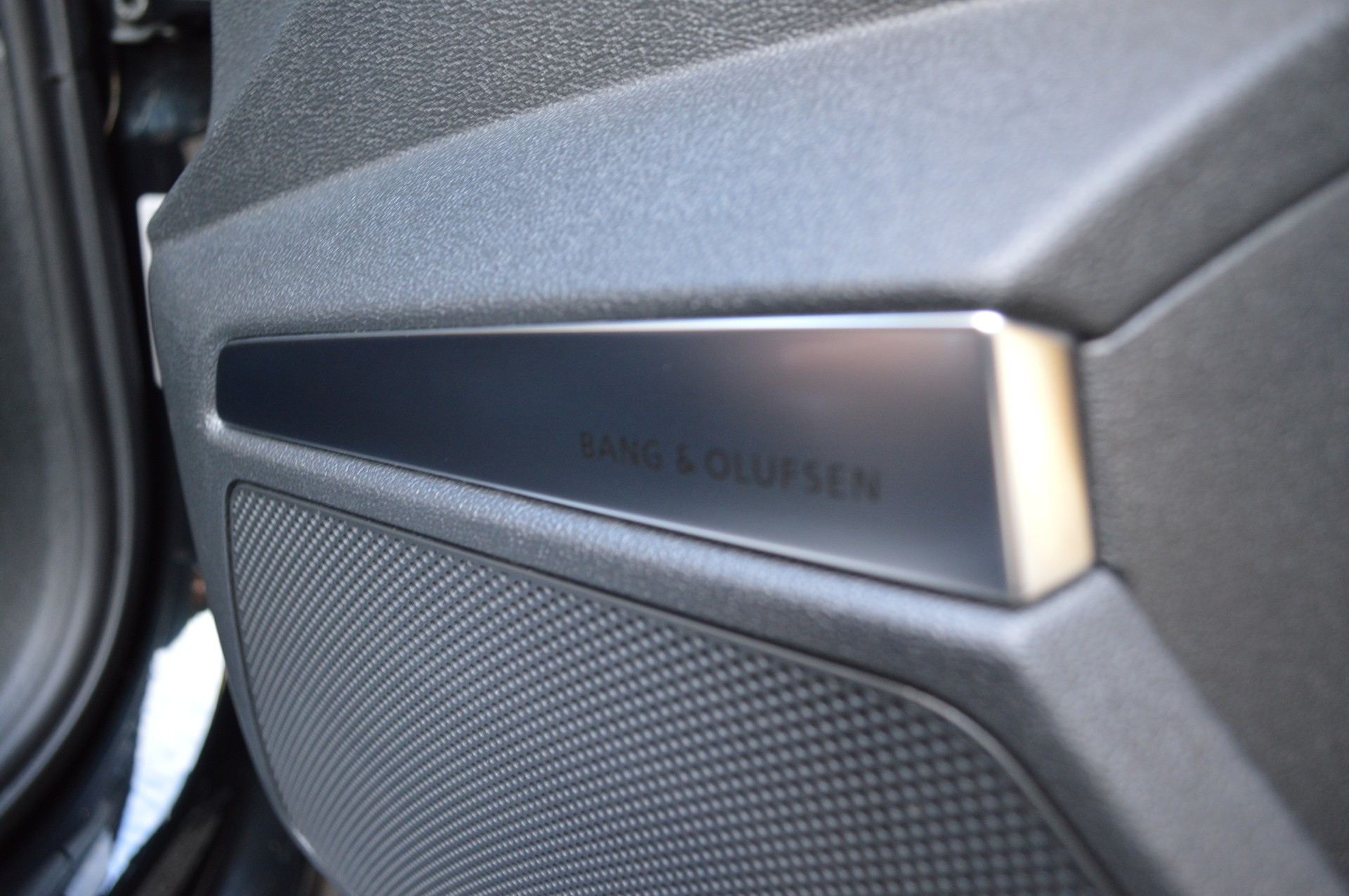 AUDI RS3 Sportback 2.5 TSI quattro S-tronic-image-18