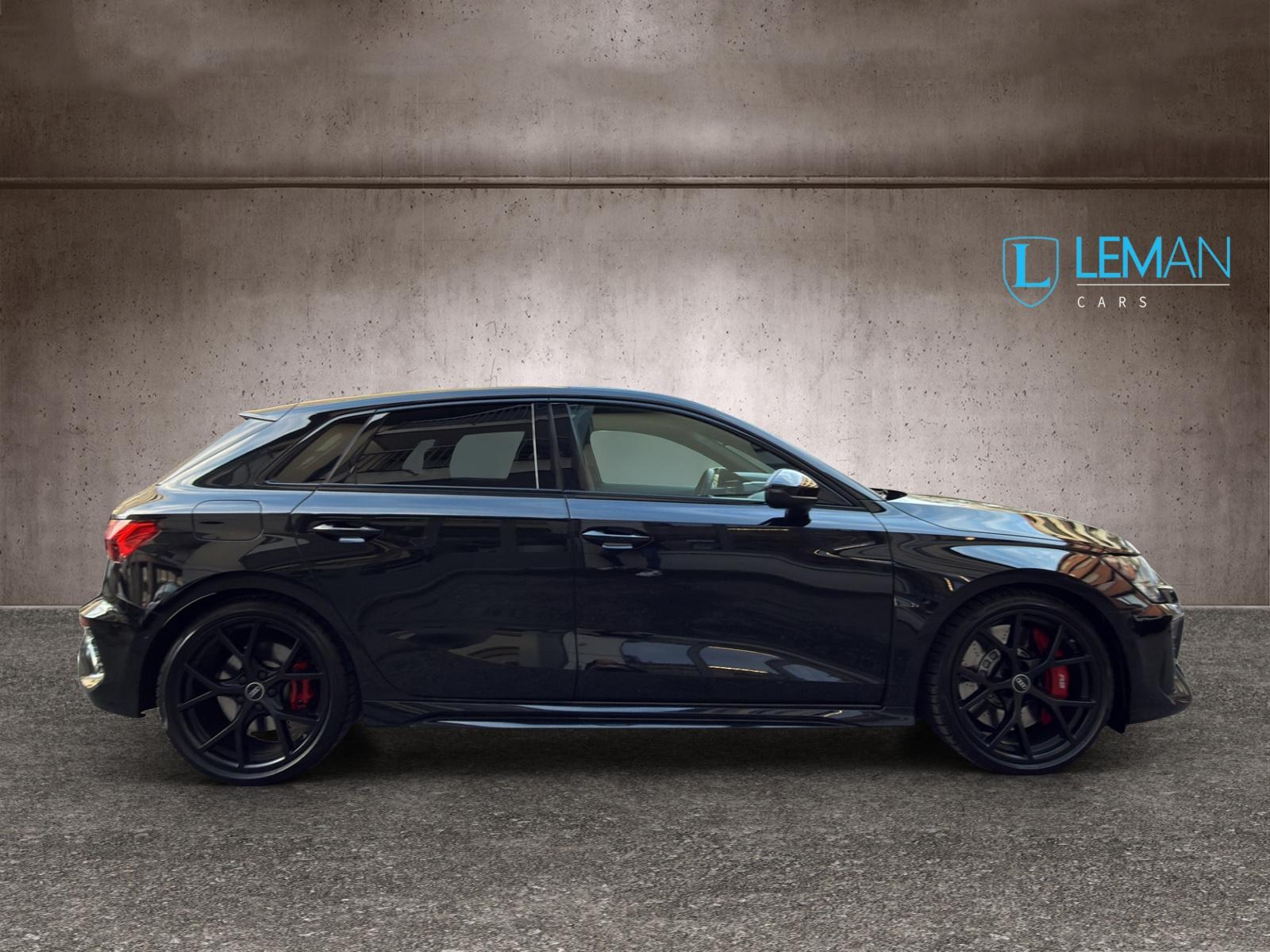 AUDI RS3 Sportback 2.5 TSI quattro S-tronic-image-5