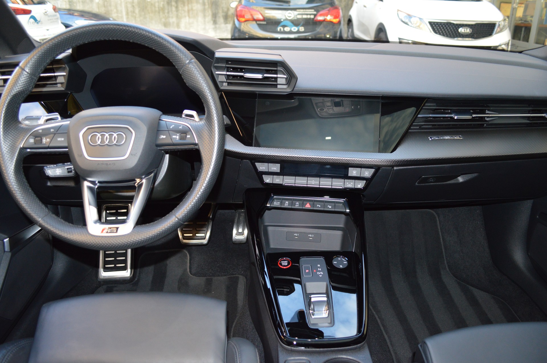 AUDI RS3 Sportback 2.5 TSI quattro S-tronic-image-16