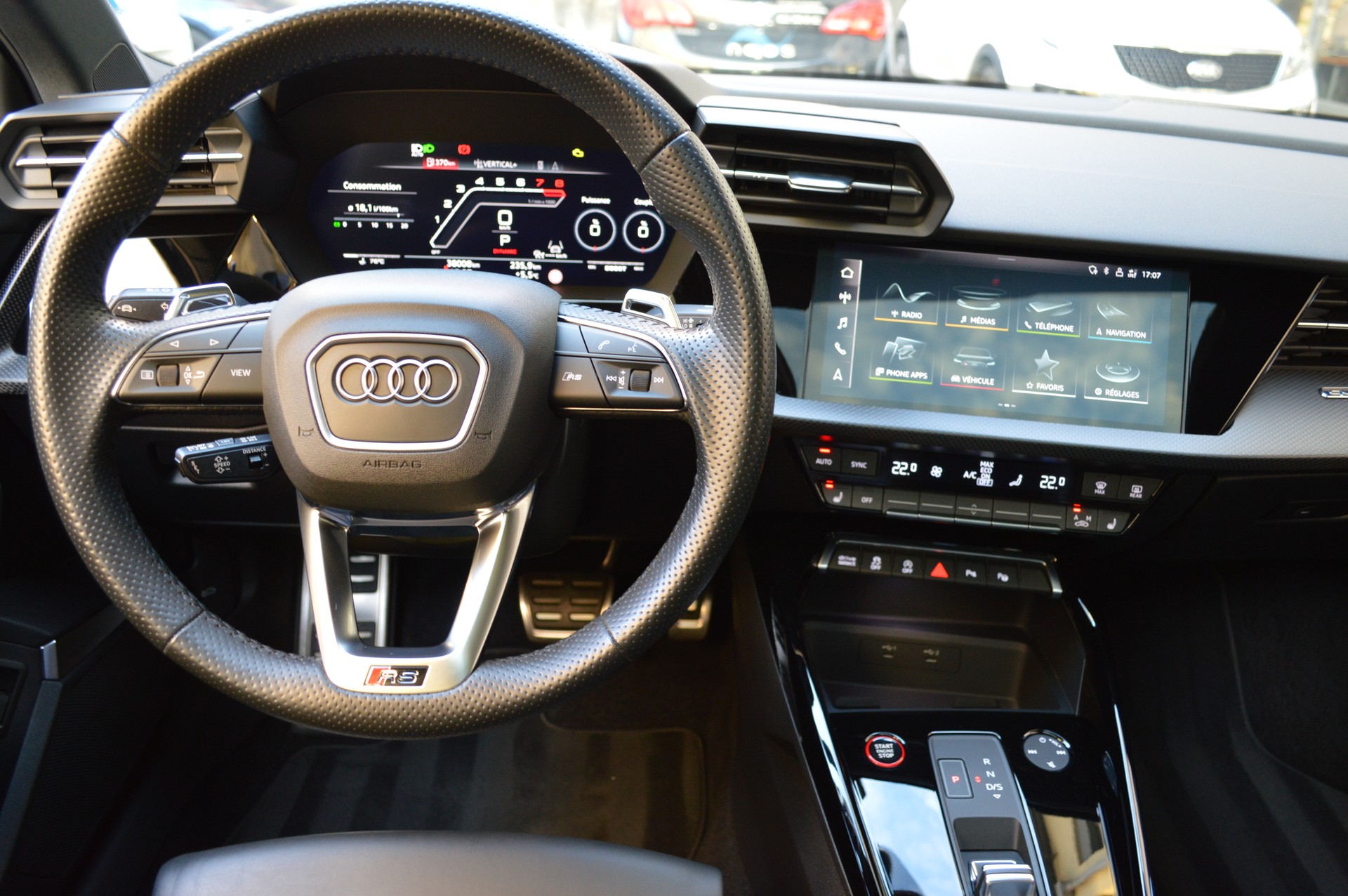 AUDI RS3 Sportback 2.5 TSI quattro S-tronic-image-15