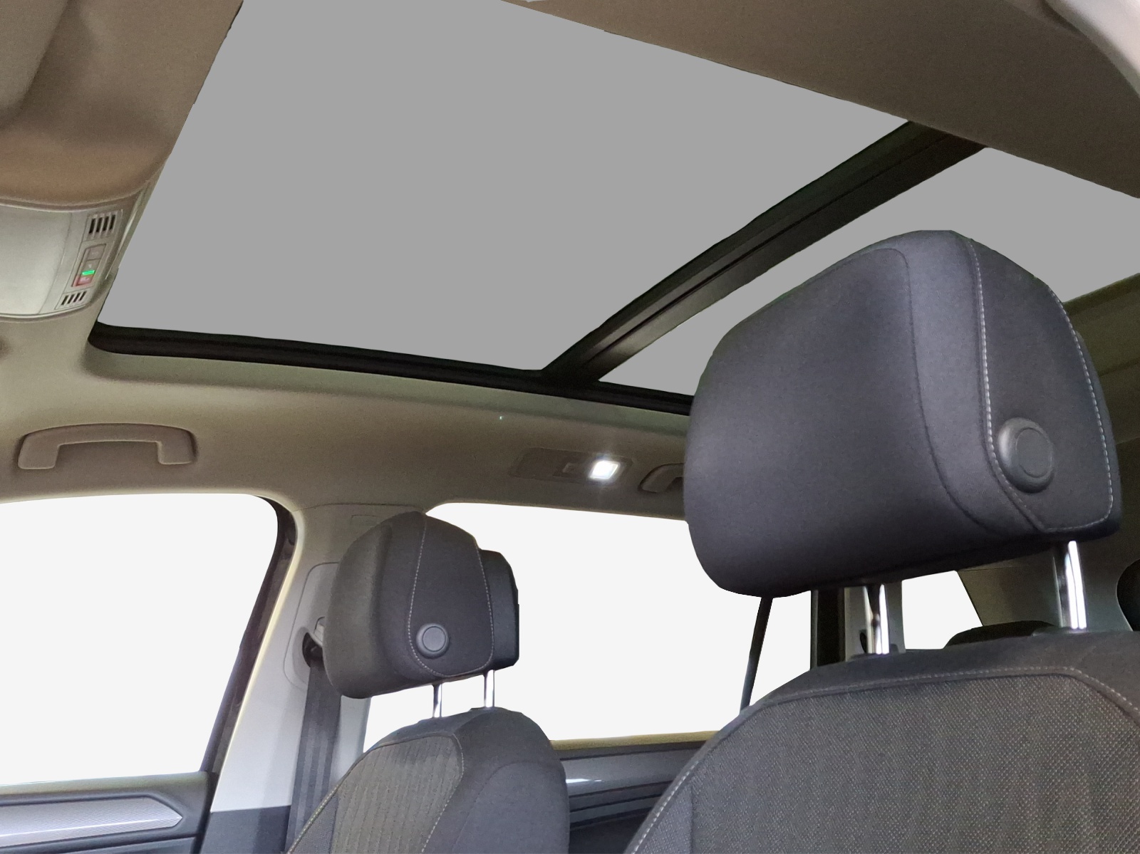 VW Tiguan Allspace 2.0TSI Life 4Motion DSG-image-14