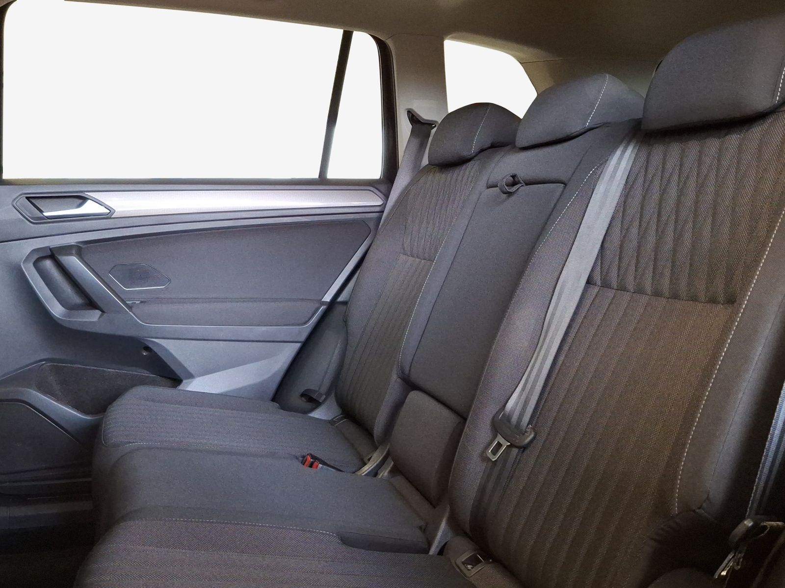VW Tiguan Allspace 2.0TSI Life 4Motion DSG-image-11
