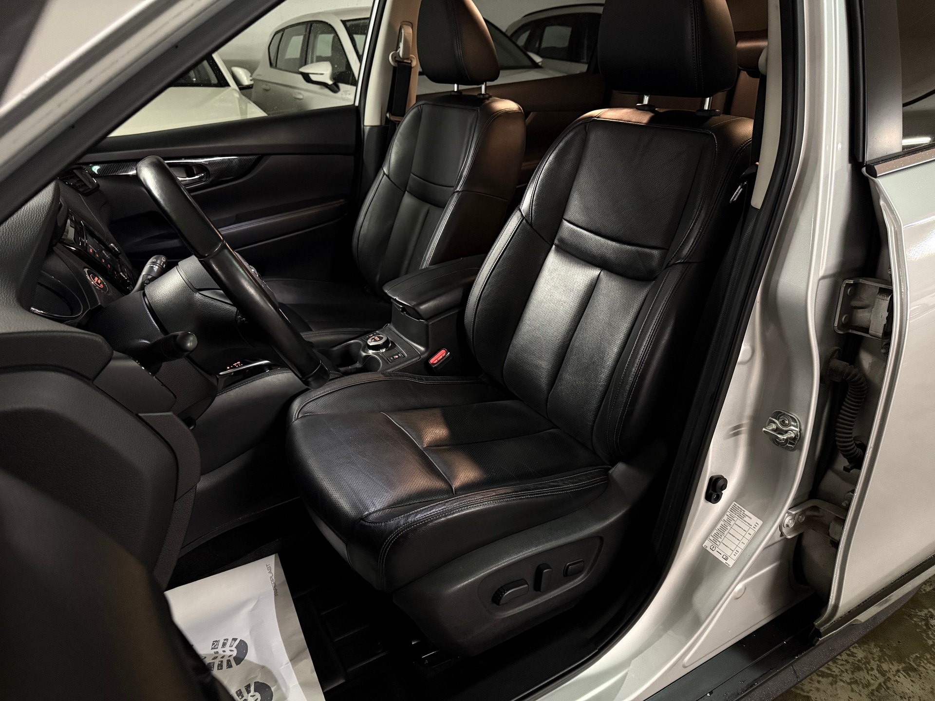 NISSAN X-Trail 1.7 dCi tekna Xtronic CVT ALL-MODE 4x4 7 Plätze-image-13