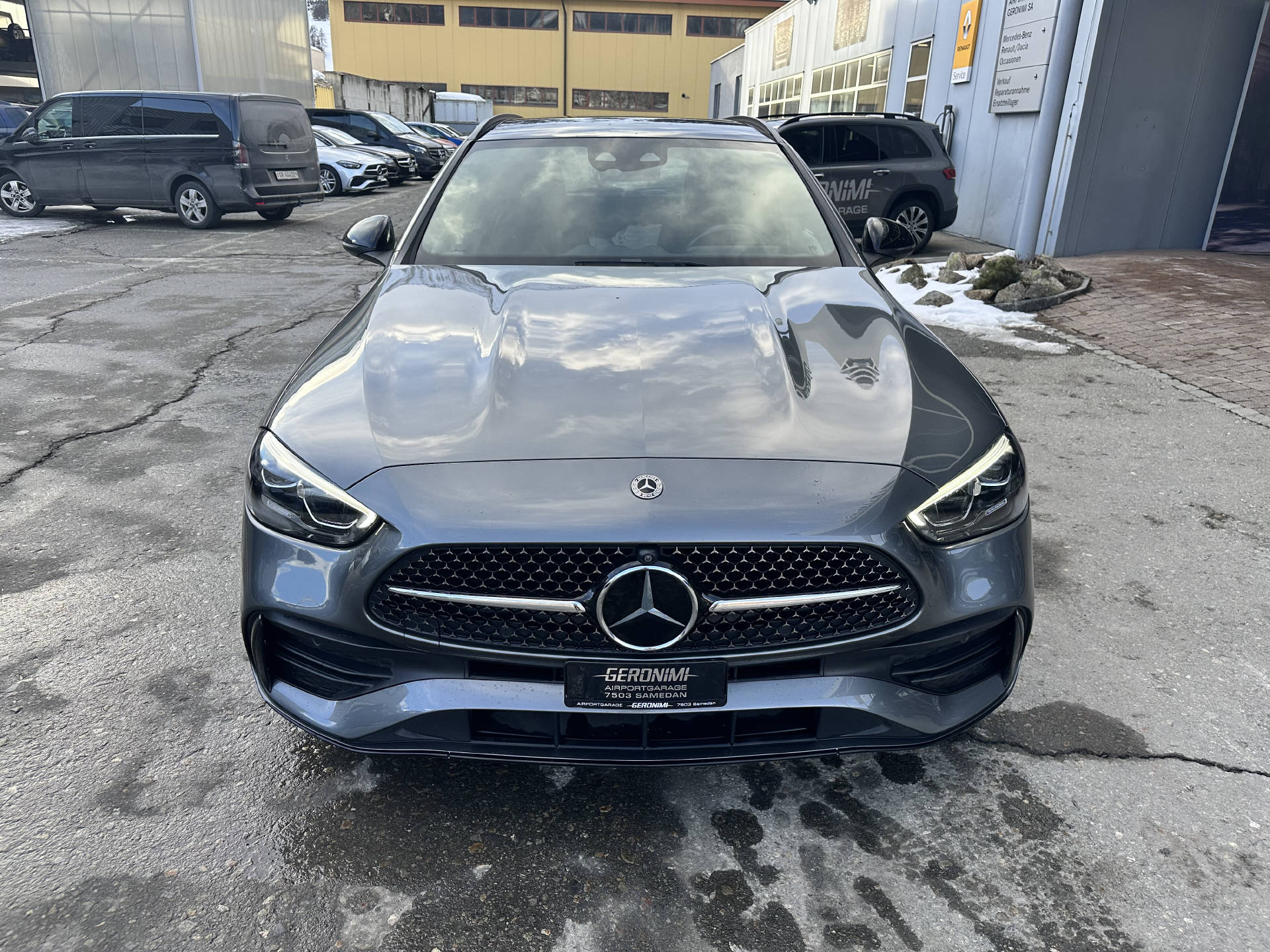 MERCEDES-BENZ C 200 AMG Line 4matic Kombi-showroom-element-3