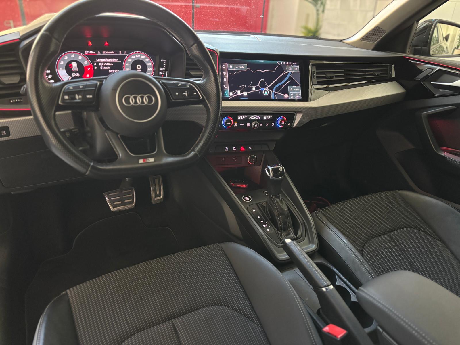 AUDI A1 Sportback 30 TFSI S Line Attraction S-tronic-image-13