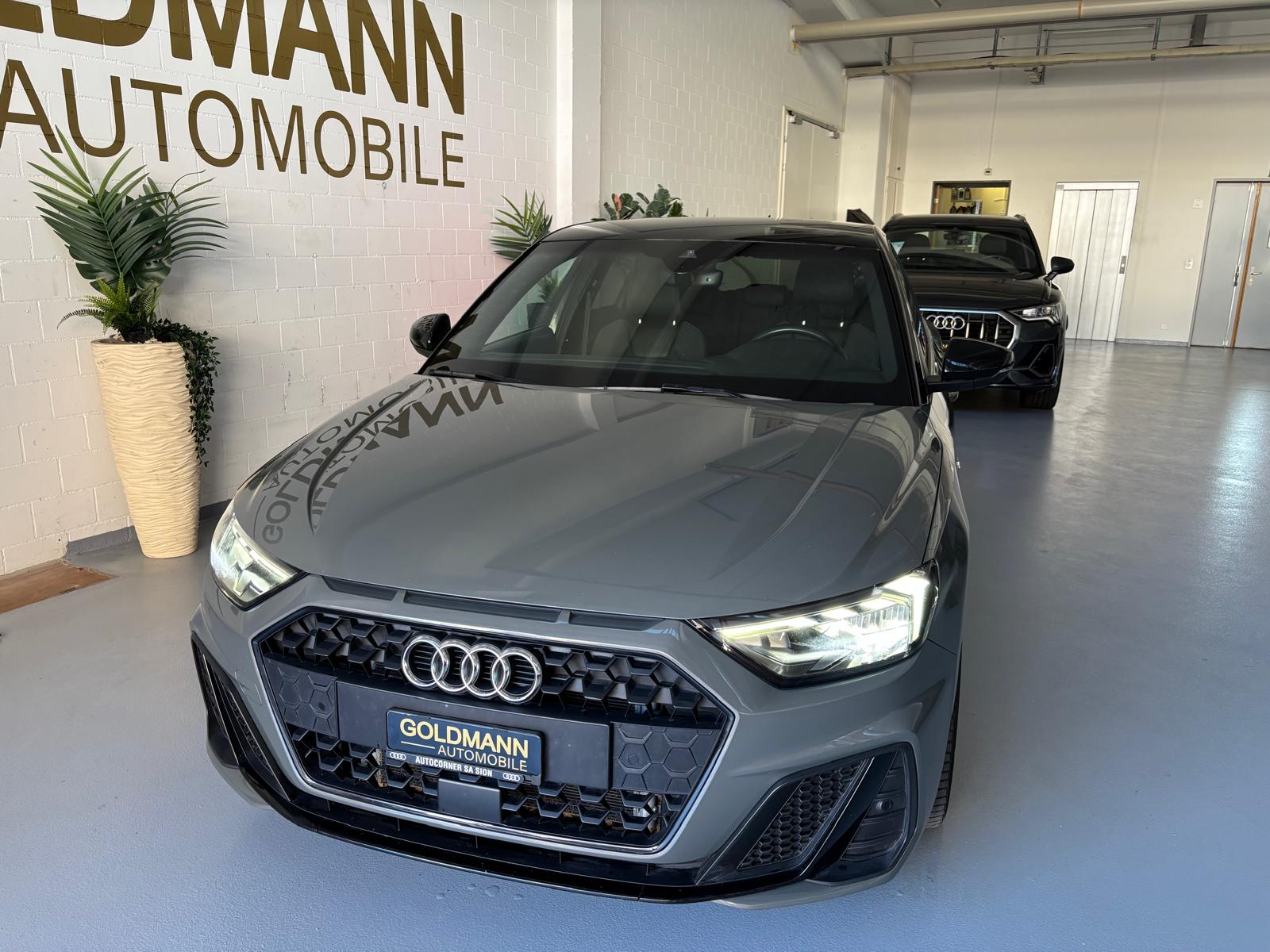 AUDI A1 Sportback 30 TFSI S Line Attraction S-tronic-image-2