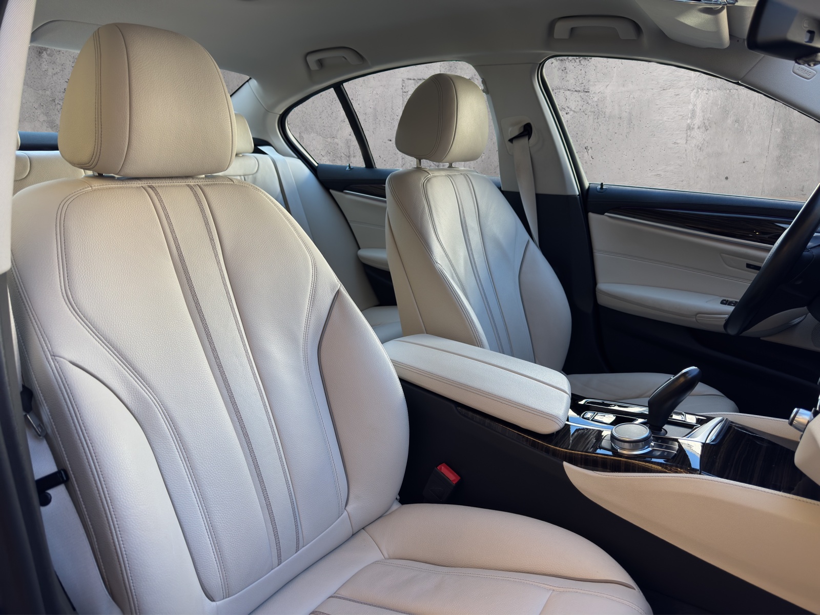 BMW 530d xDrive 48V Steptronic-image-13