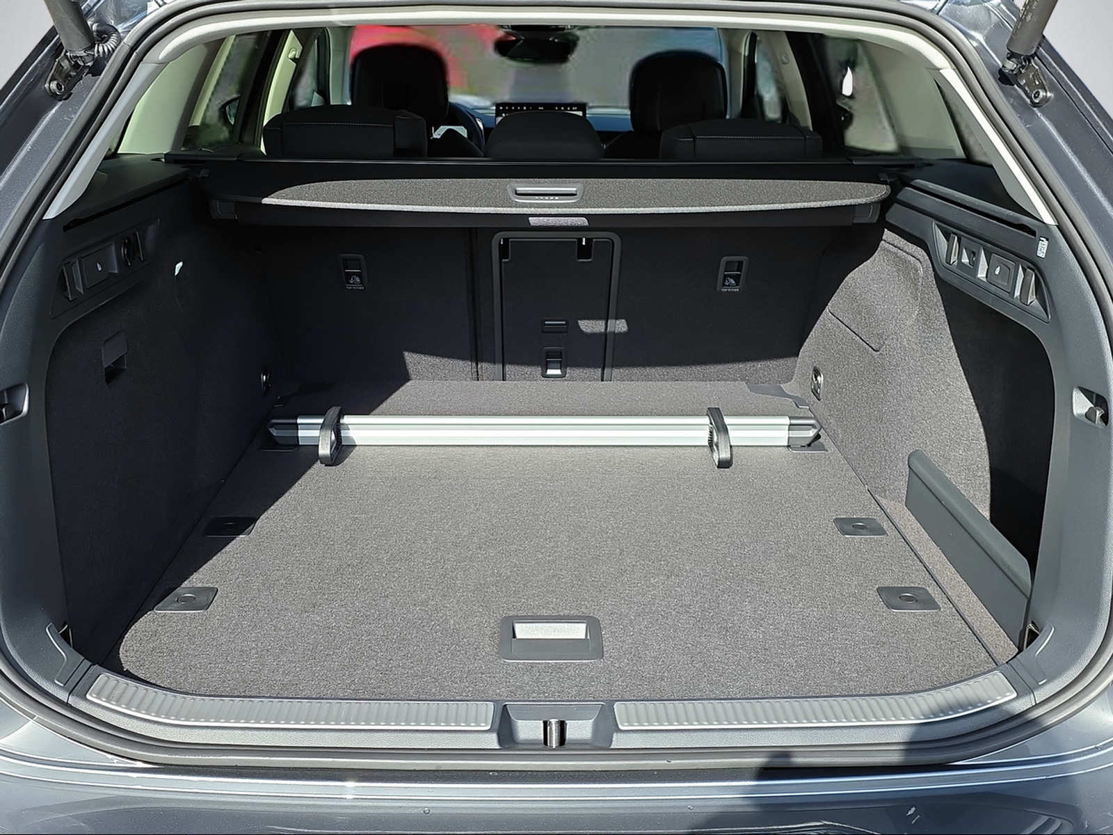 SKODA Superb Combi 2.0 TDi Selection 4x4 DSG-image-11