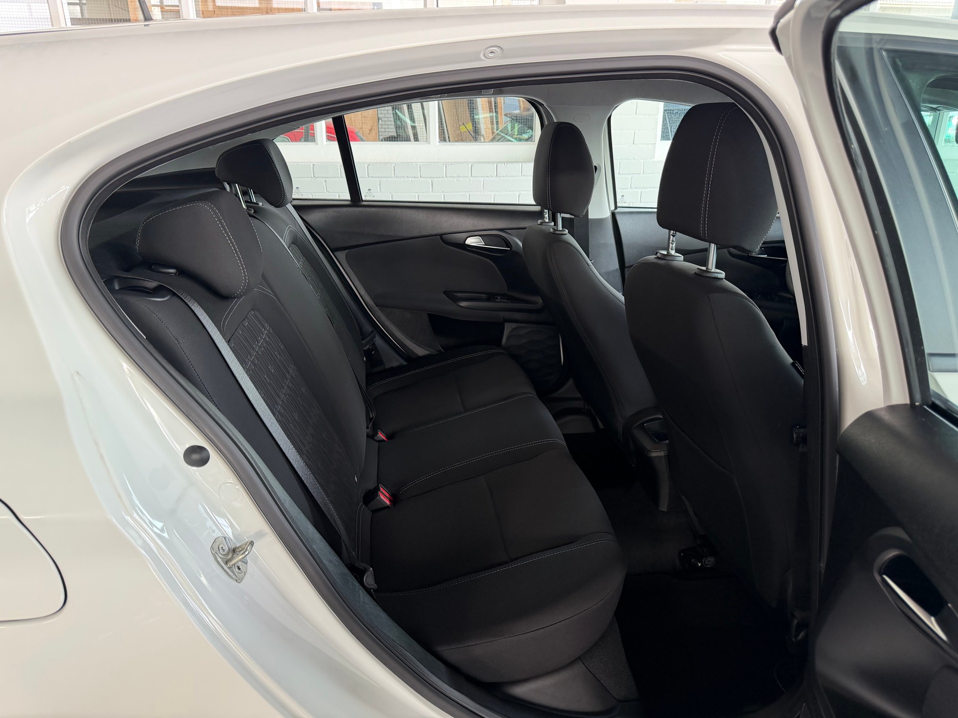 FIAT Tipo Hybrid 1.5 Cult * AUTOMAT * PDC HINTEN*-image-9