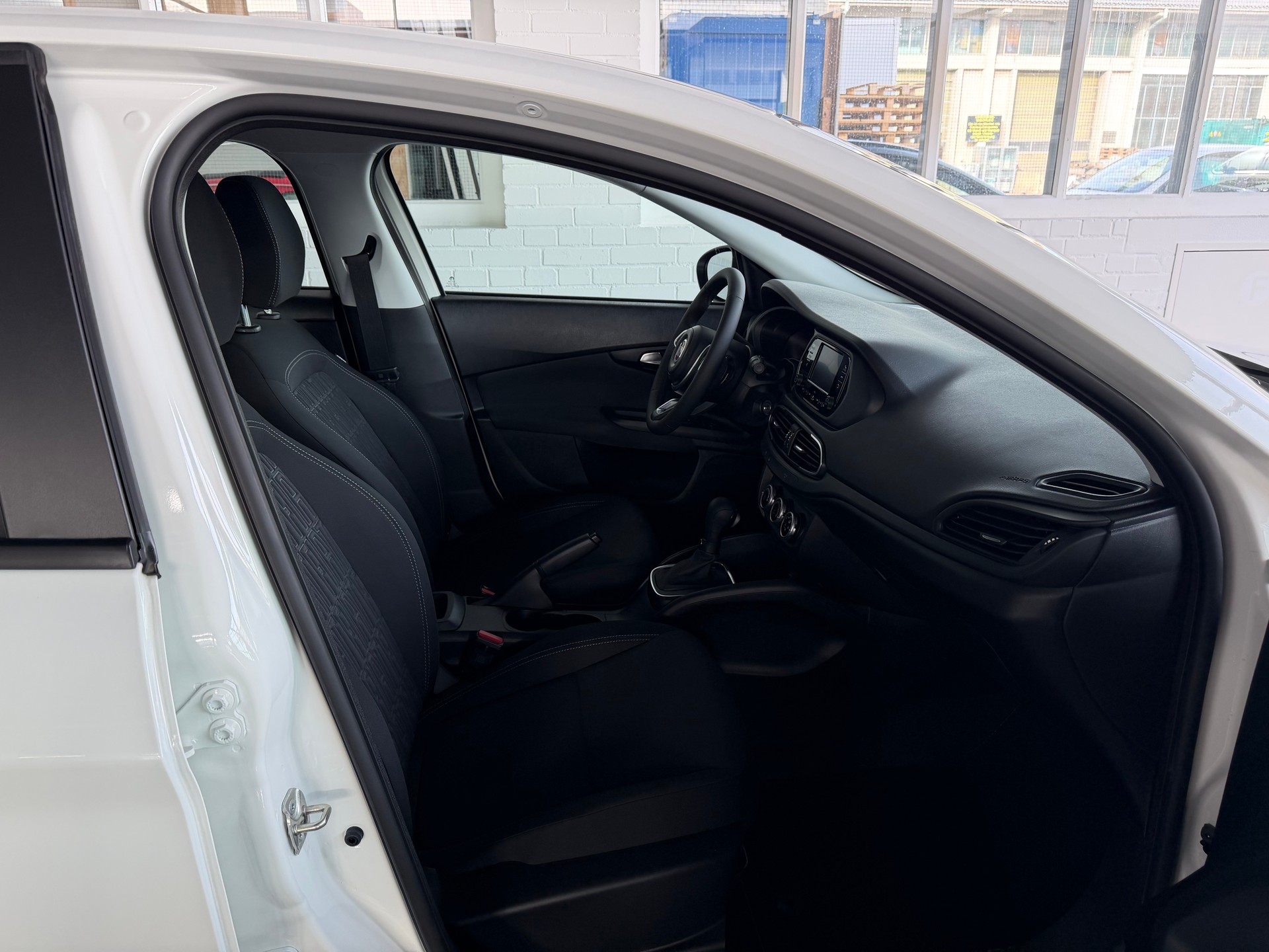 FIAT Tipo Hybrid 1.5 Cult * AUTOMAT * PDC HINTEN*-image-7