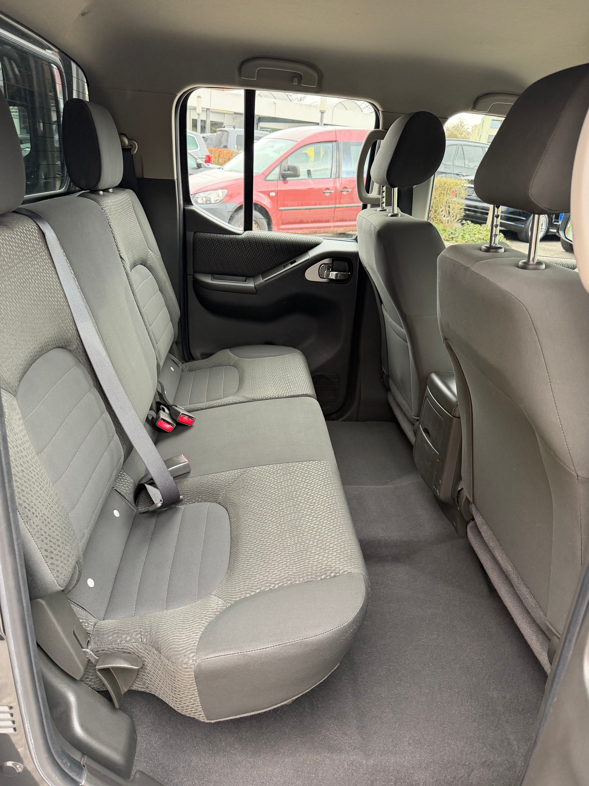 NISSAN Navara Double Cab LE 2.5 dCi 4WD LB-image-14