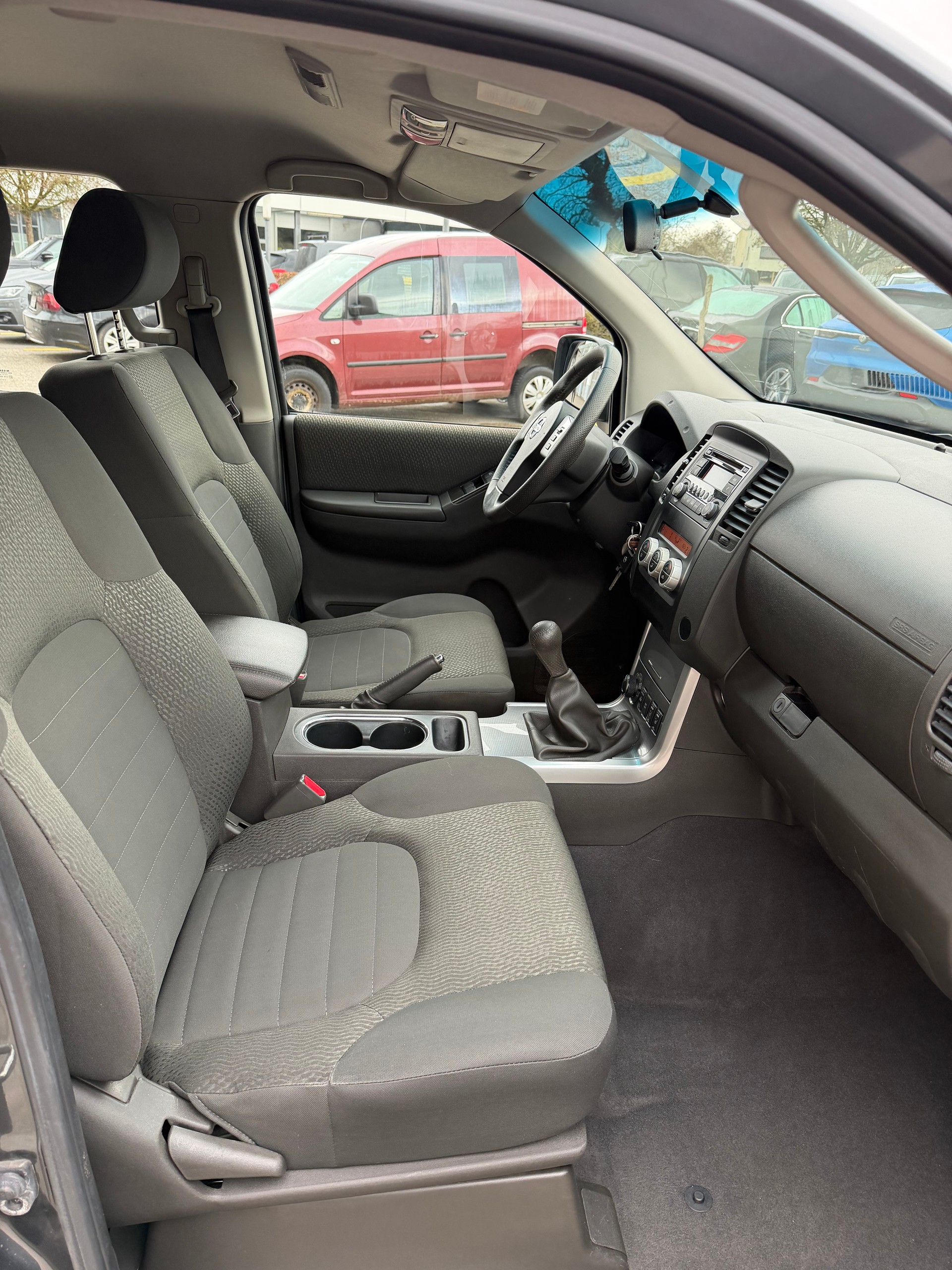 NISSAN Navara Double Cab LE 2.5 dCi 4WD LB-image-16