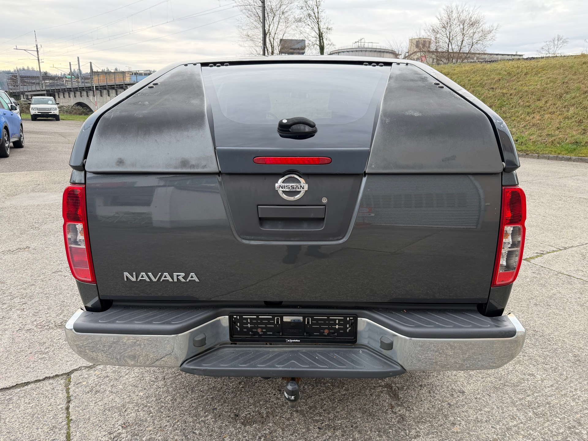 NISSAN Navara Double Cab LE 2.5 dCi 4WD LB-showroom-element-3