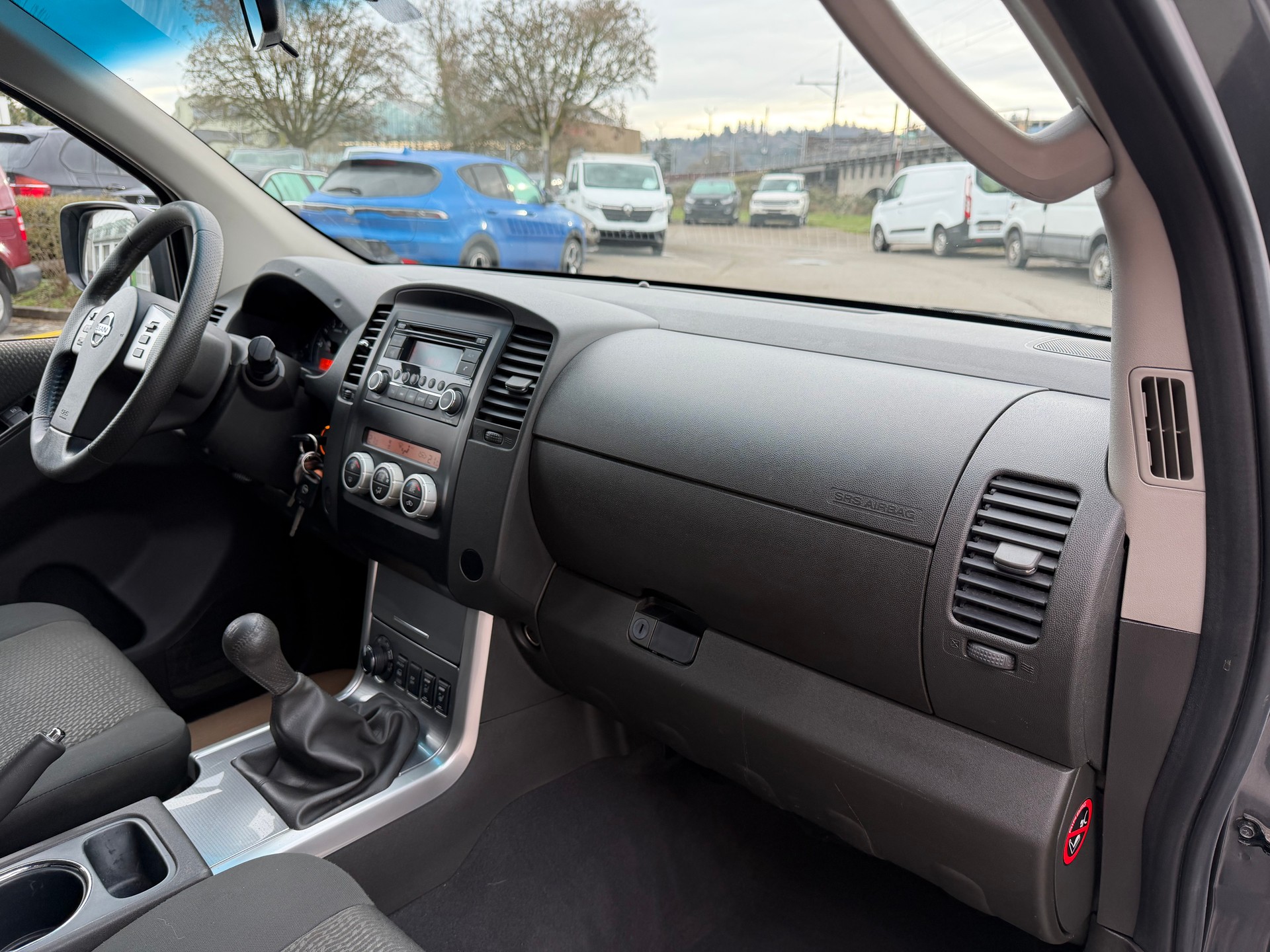 NISSAN Navara Double Cab LE 2.5 dCi 4WD LB-image-18