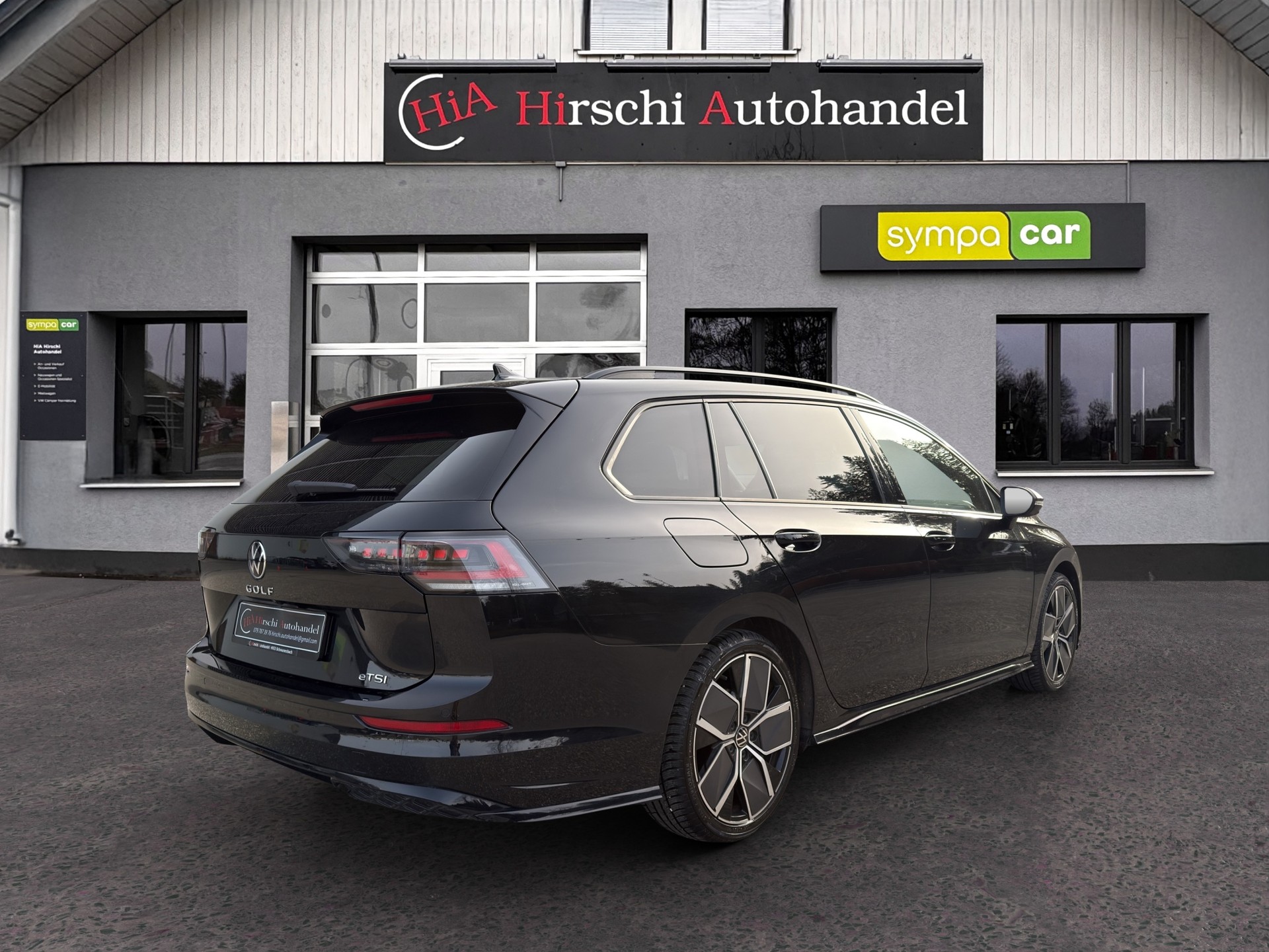 VW Golf Variant 1.5 eTSI mHEV R-Line-image-7