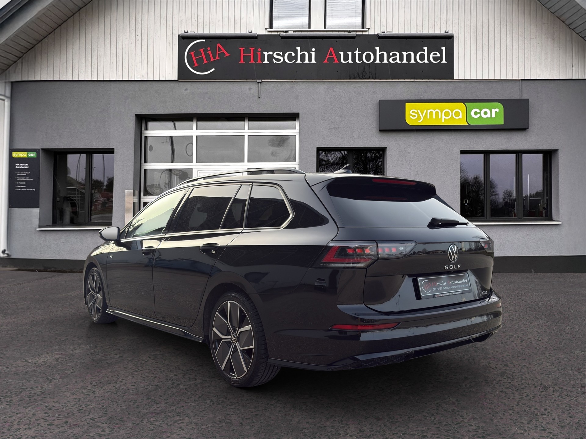 VW Golf Variant 1.5 eTSI mHEV R-Line-image-6