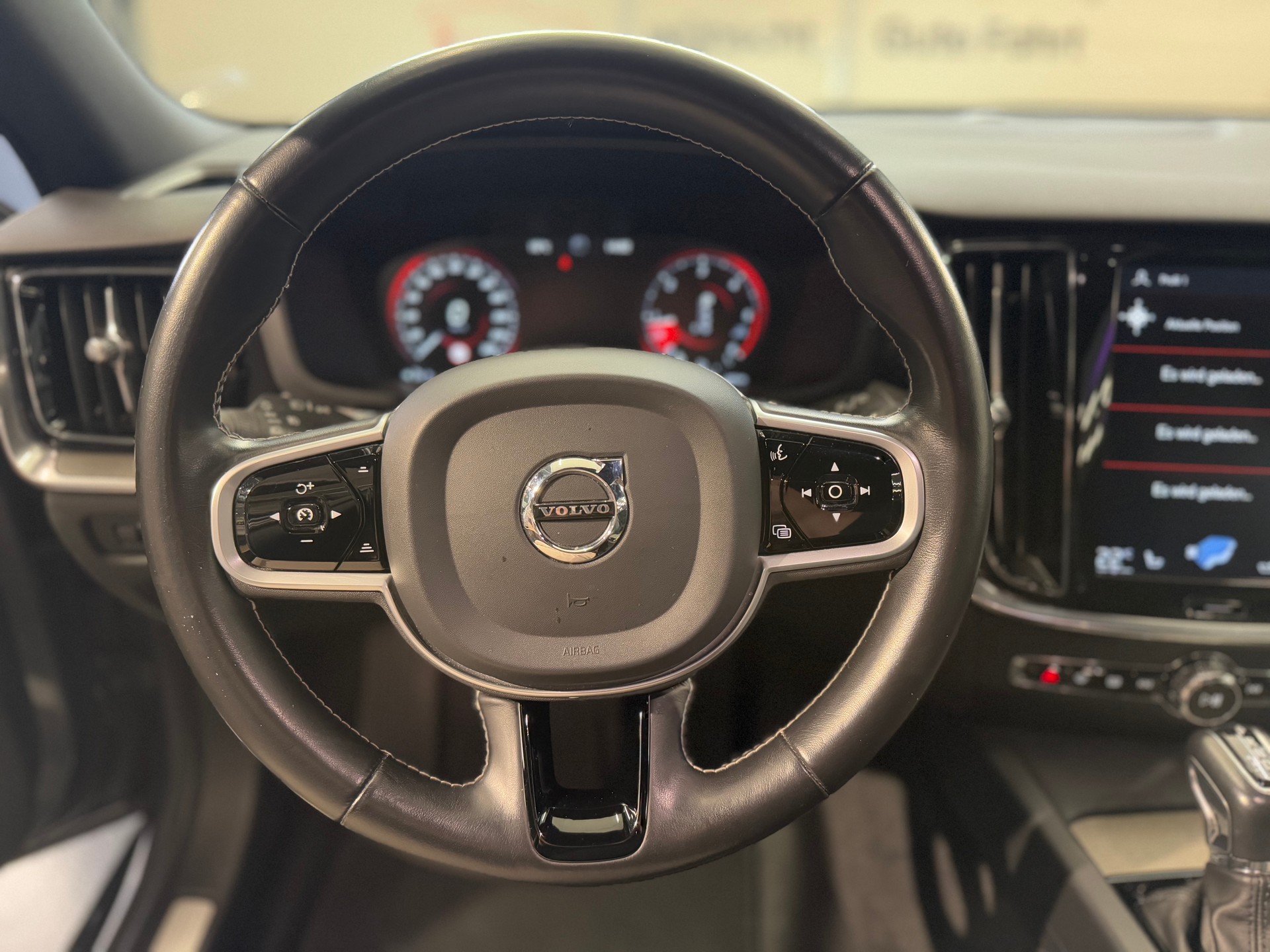VOLVO V60 D4 Inscription Geartronic-image-15