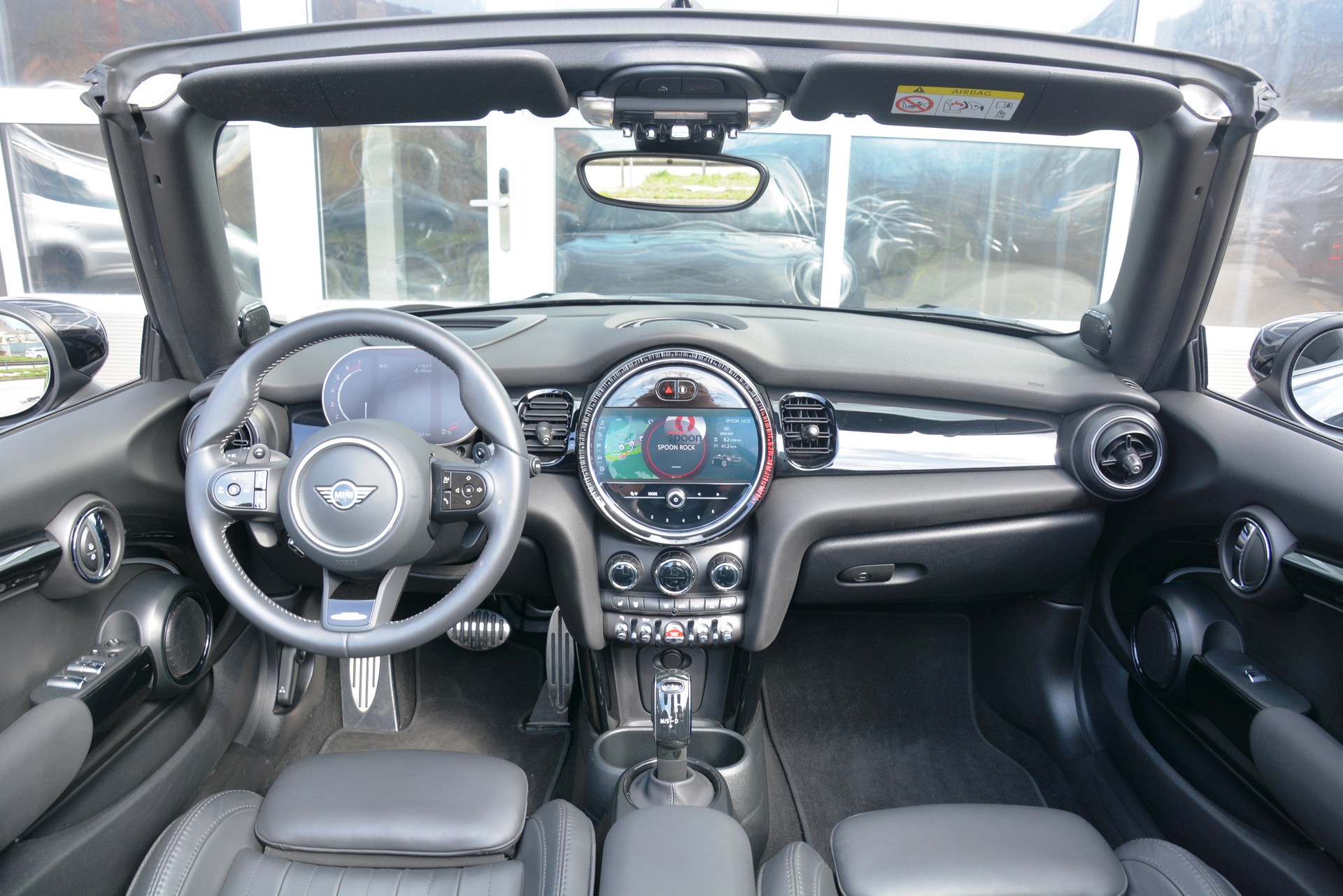 MINI Cooper John Cooper Works Cabriolet Steptronic-image-4