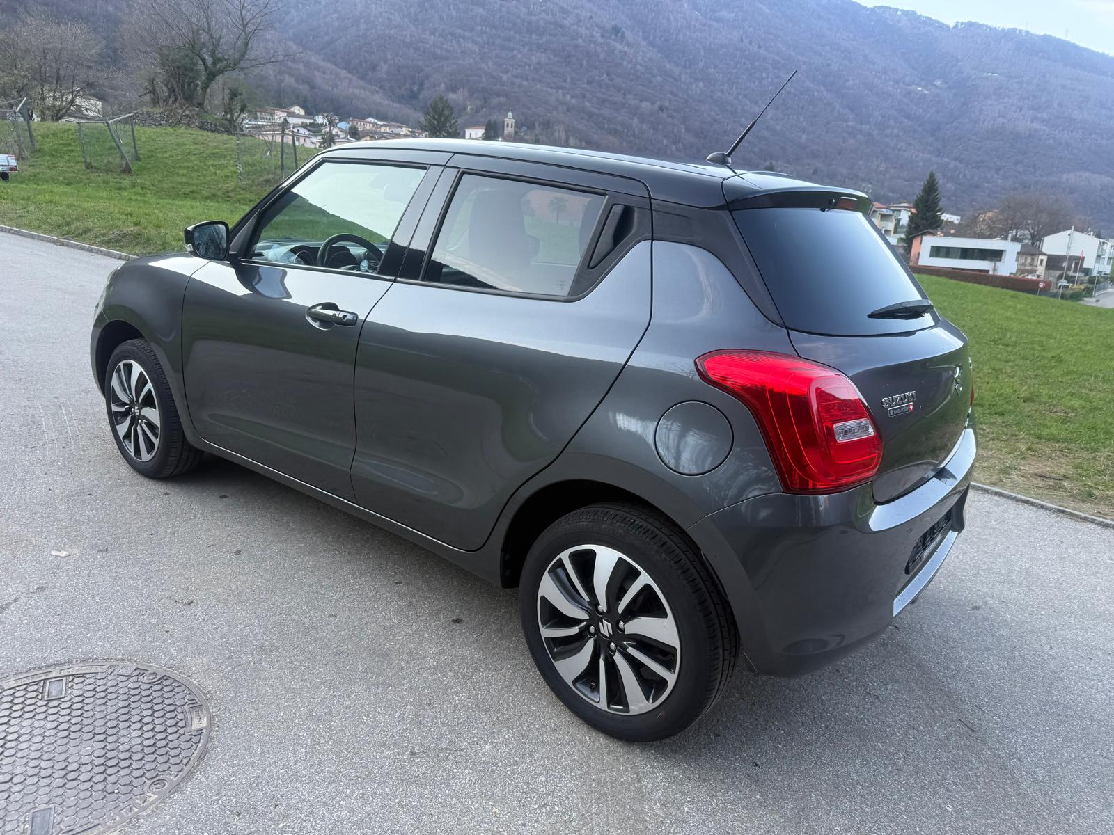 SUZUKI Swift 1.2i 16V SHVS Compact Top Hybrid Allgrip 4x4-image-6