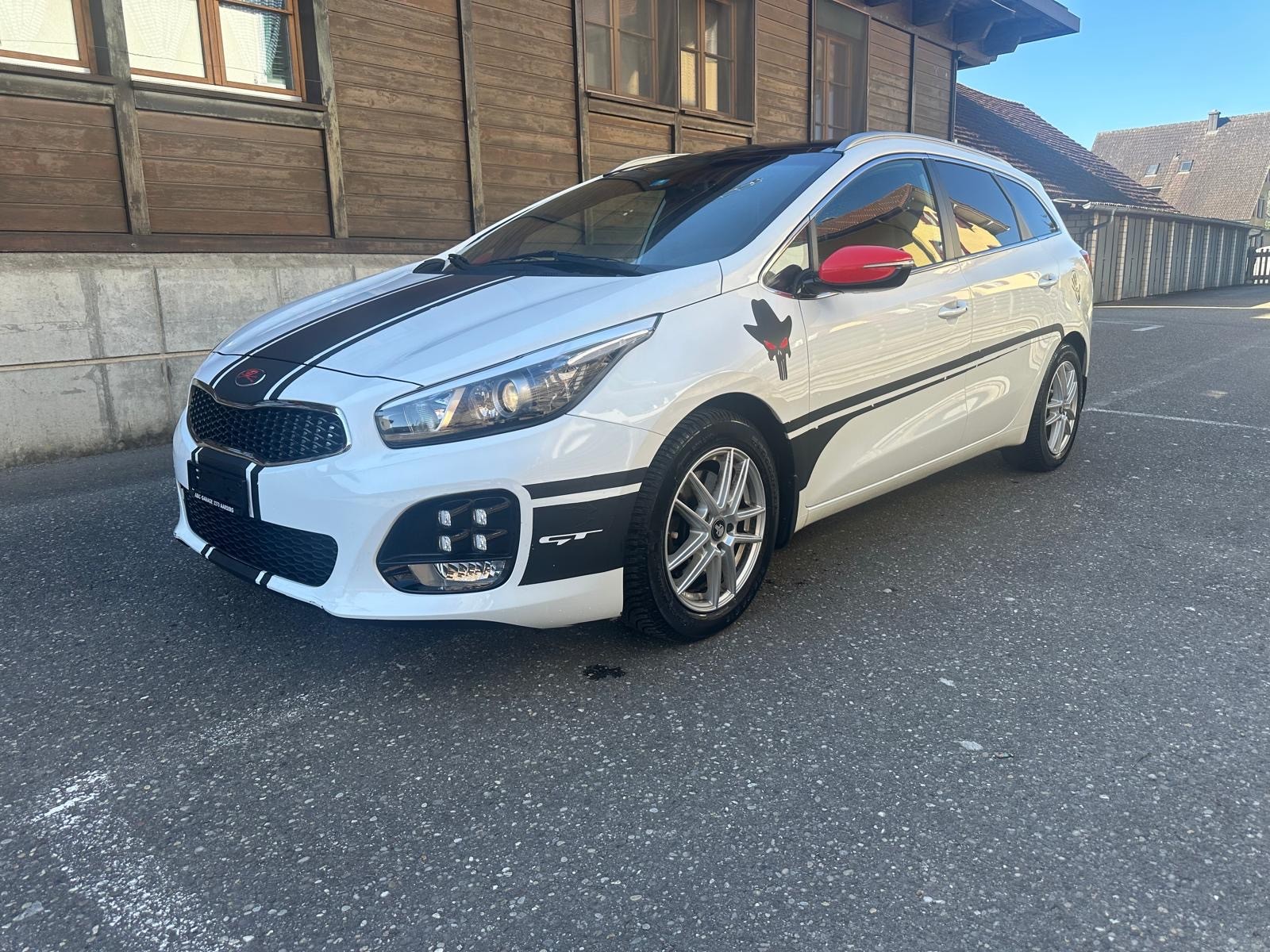 KIA Cee'd Sportswagon 1.6 CRDi GT Line DCT-image-1