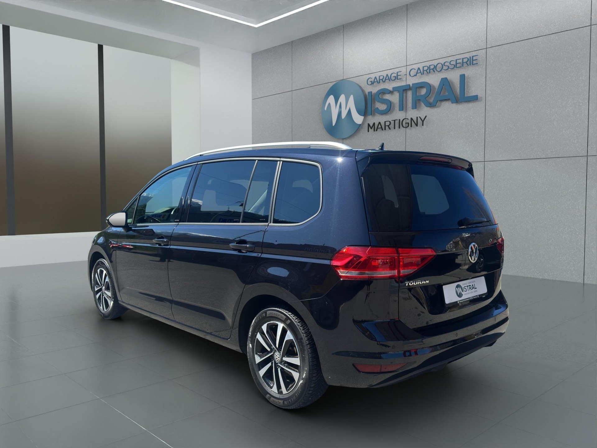 VW Touran 1.5 TSI Comfortline DSG-image-2