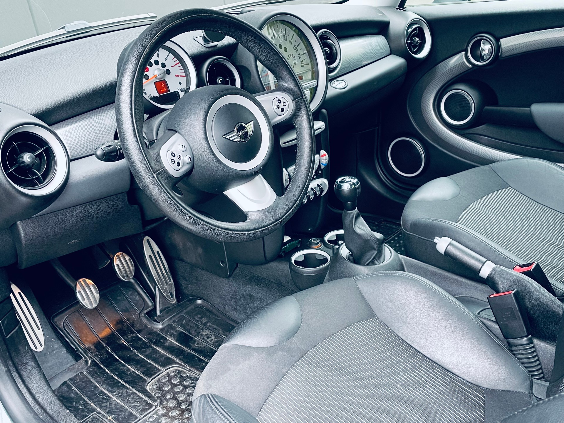 MINI Cooper S-image-3