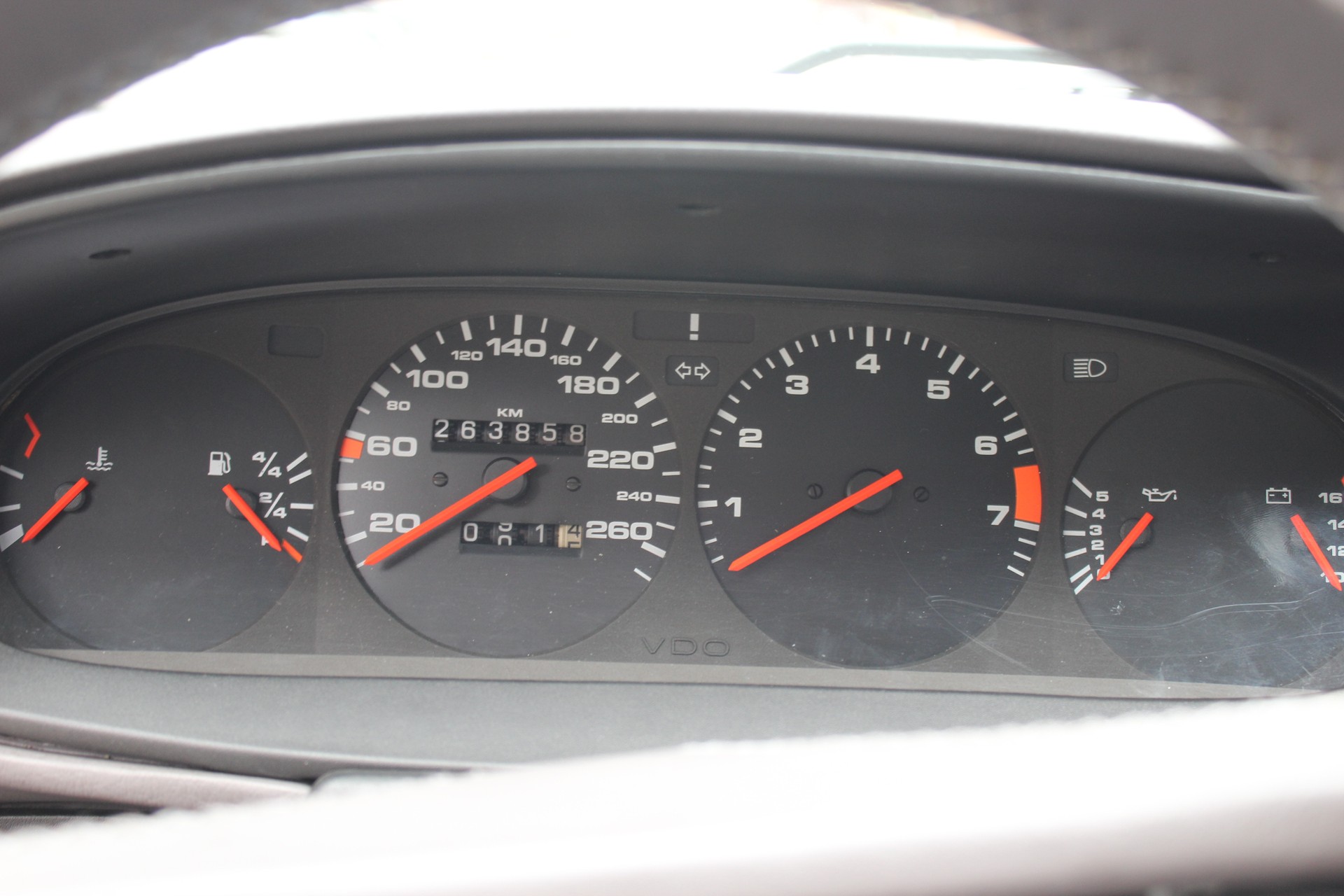 PORSCHE 944 S 2 3.0-image-7