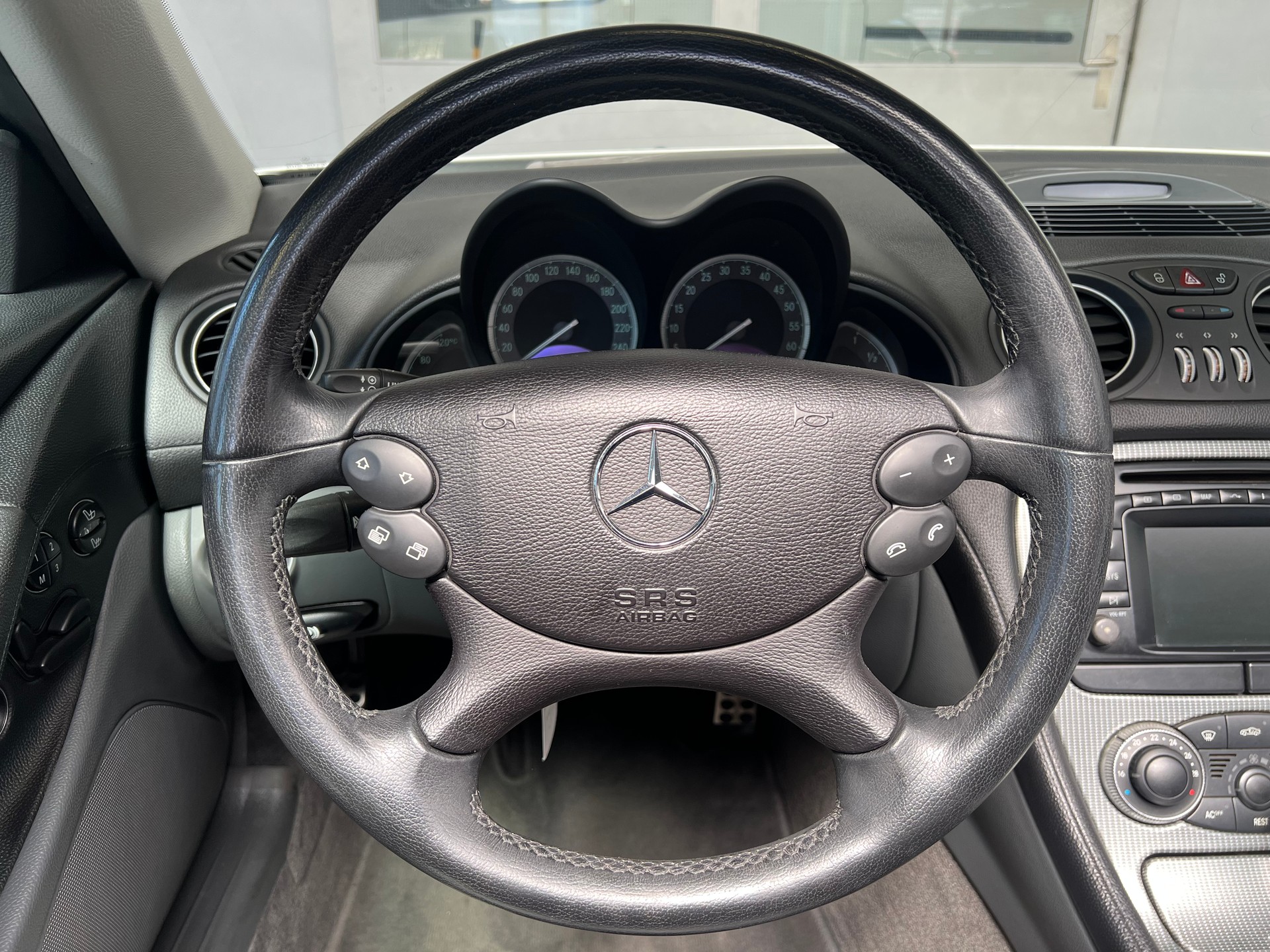 MERCEDES-BENZ SL 350-image-8