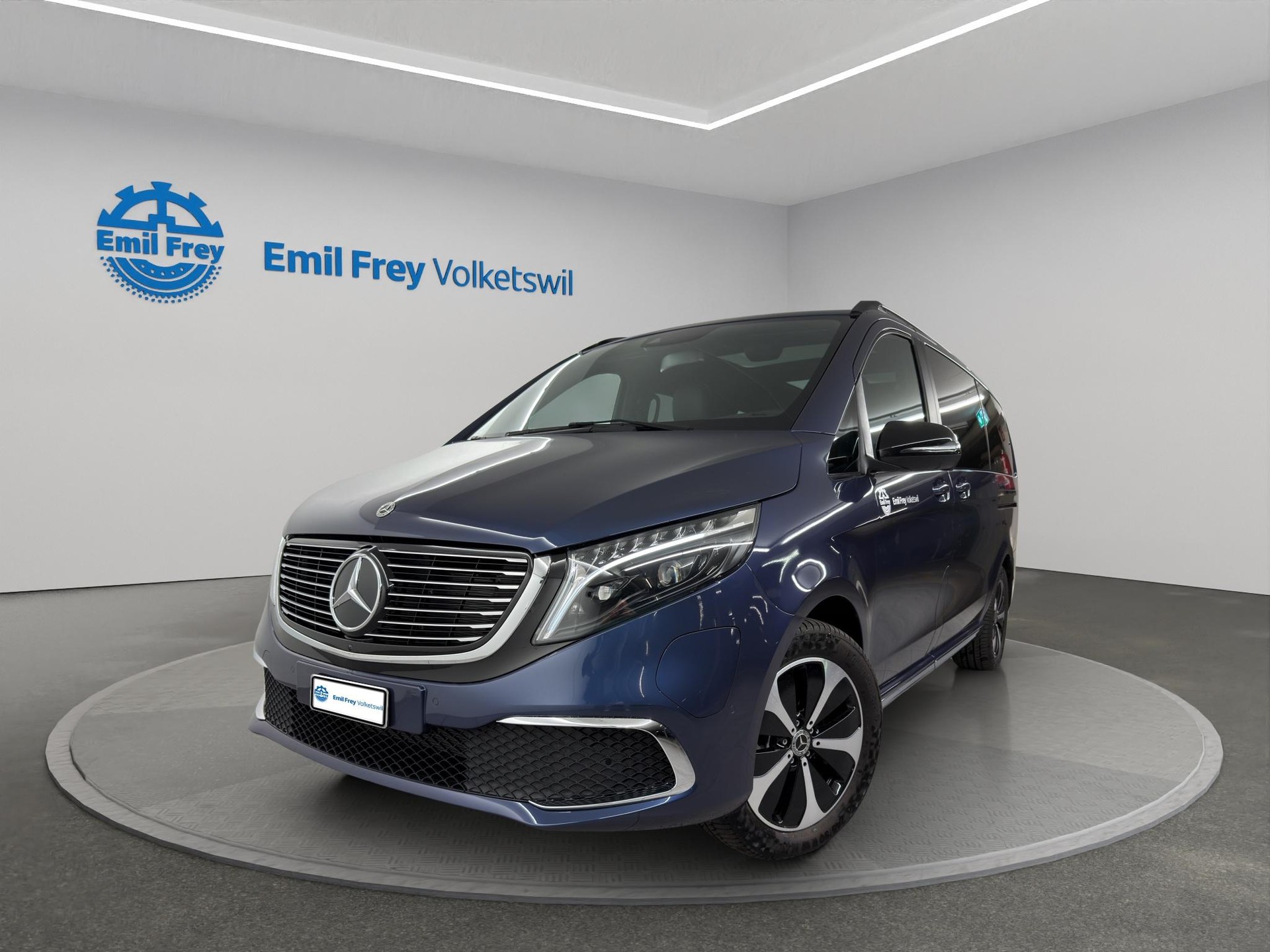 MERCEDES-BENZ EQV 300 lang Van