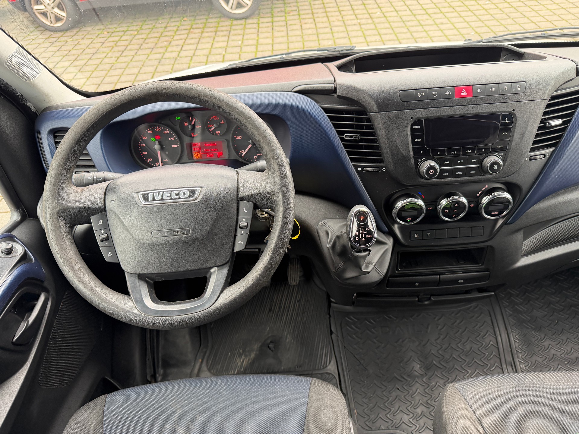 IVECO 35 S 16 A8-image-11