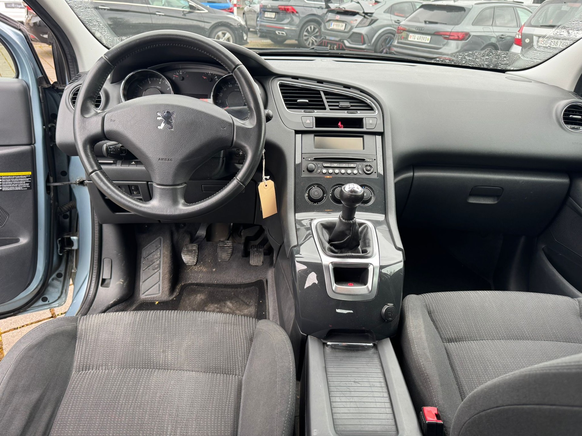 PEUGEOT 5008 1.6 16V VTI Access-image-9