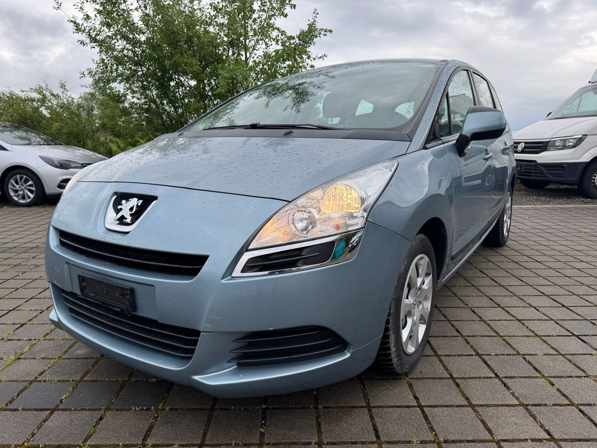 PEUGEOT 5008 1.6 16V VTI Access-image-0