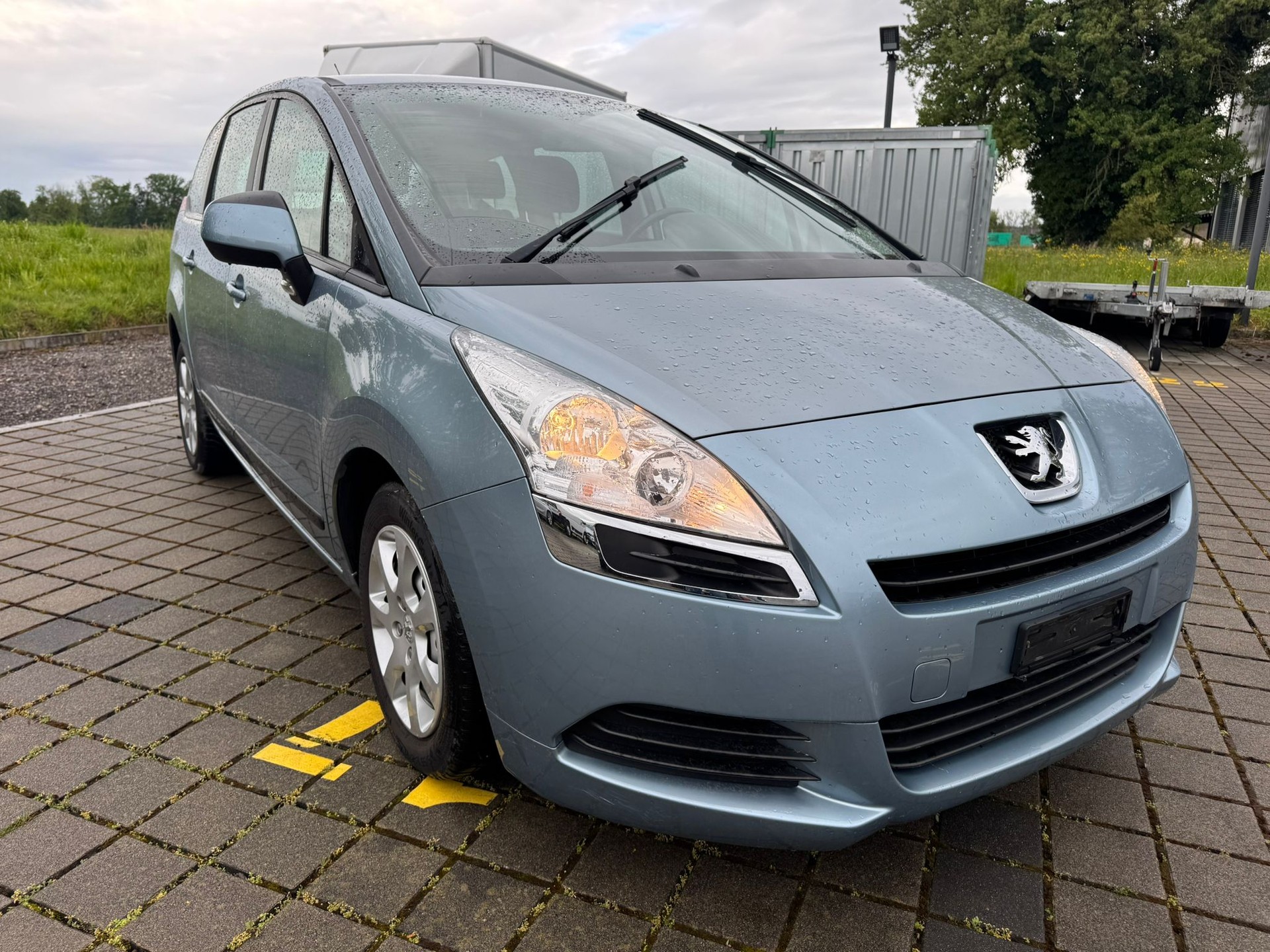 PEUGEOT 5008 1.6 16V VTI Access-image-2