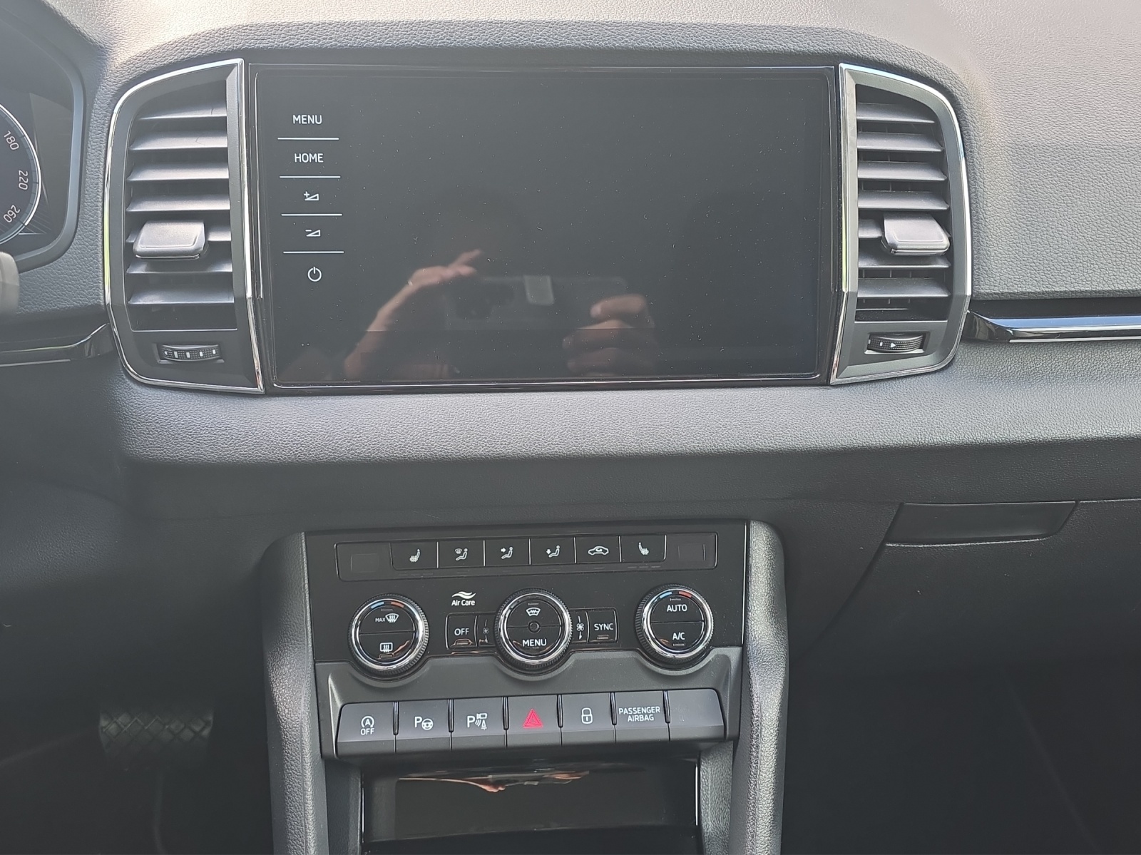 SKODA Karoq 2.0 TDI CR Style 4x4 DSG-image-7