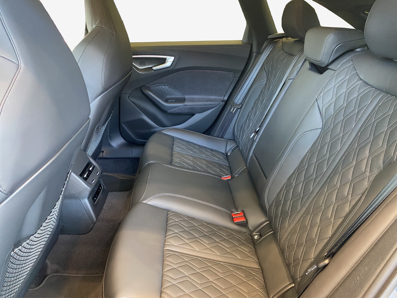 AUDI S5 Avant TFSI quattro S tronic-image-11