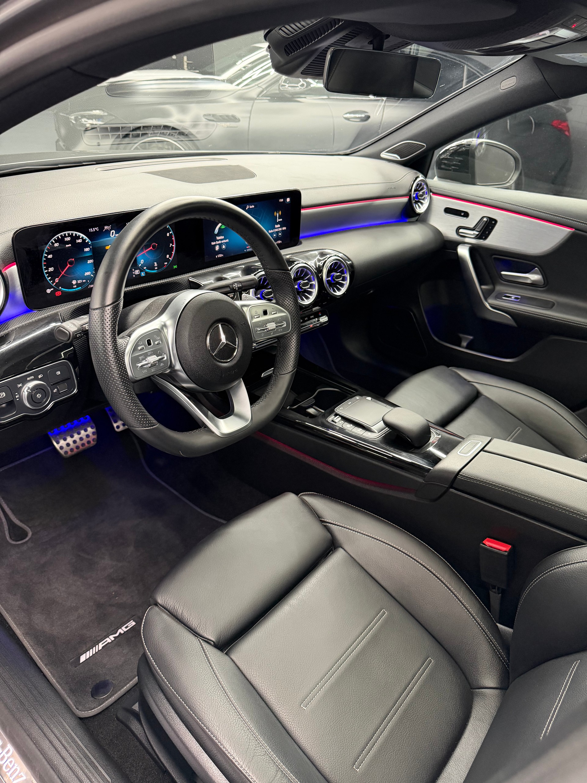MERCEDES-BENZ A 250 4Matic AMG Line 4Matic 7G-DCT-image-10