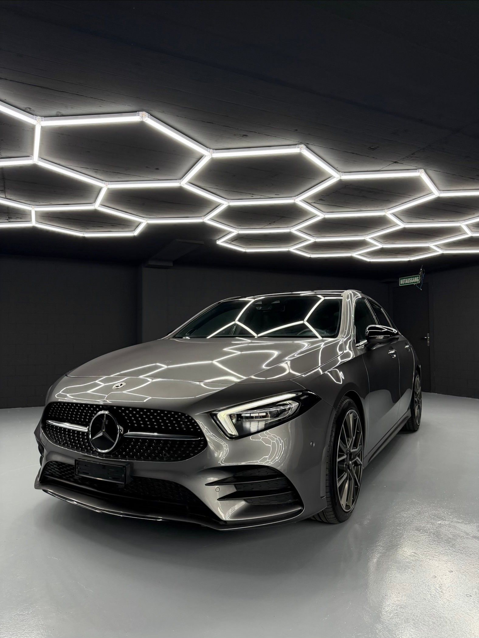 MERCEDES-BENZ A 250 4Matic AMG Line 4Matic 7G-DCT-image-0