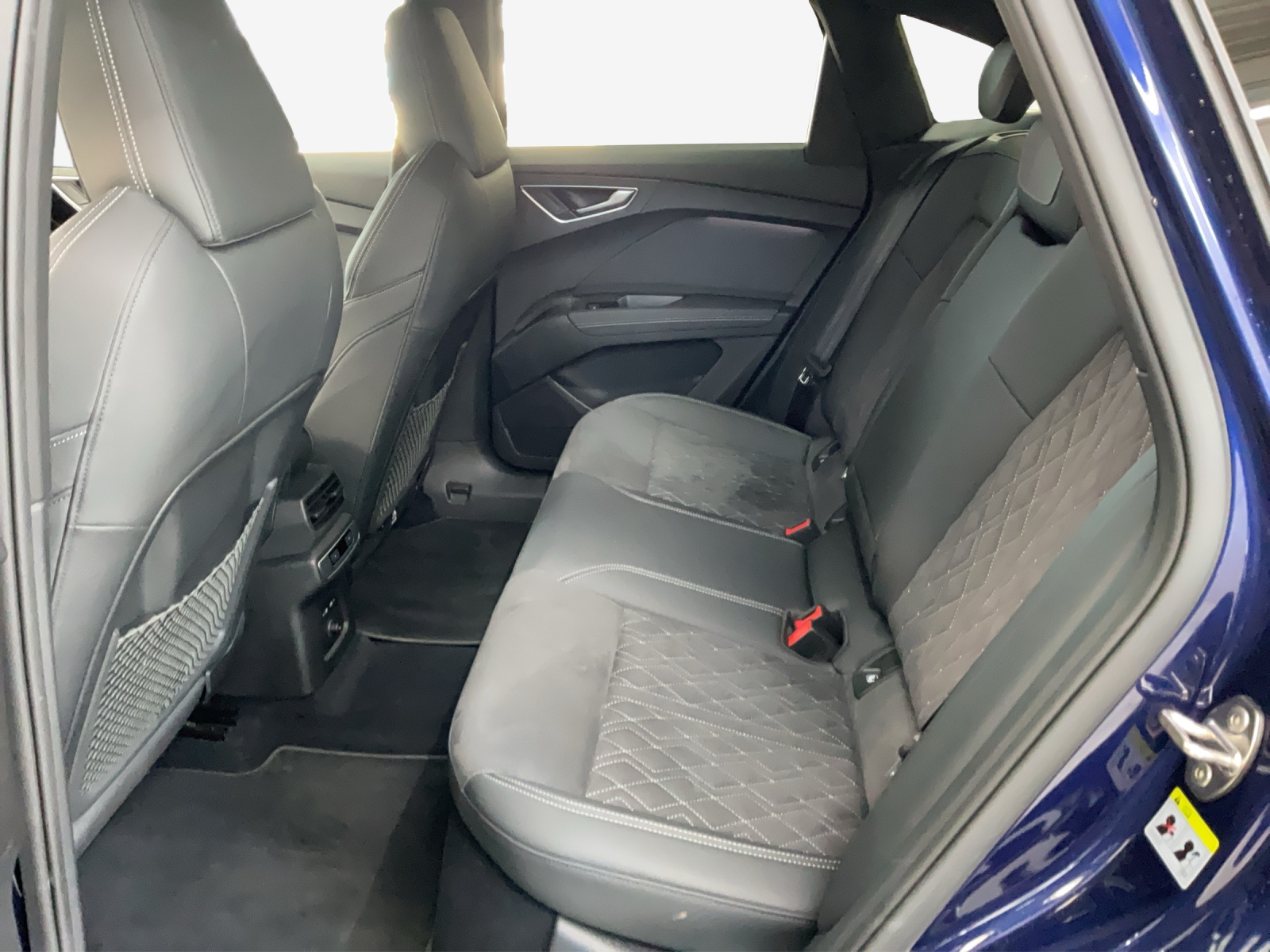 AUDI Q4 Sportback e-tron 50 quattro-image-11