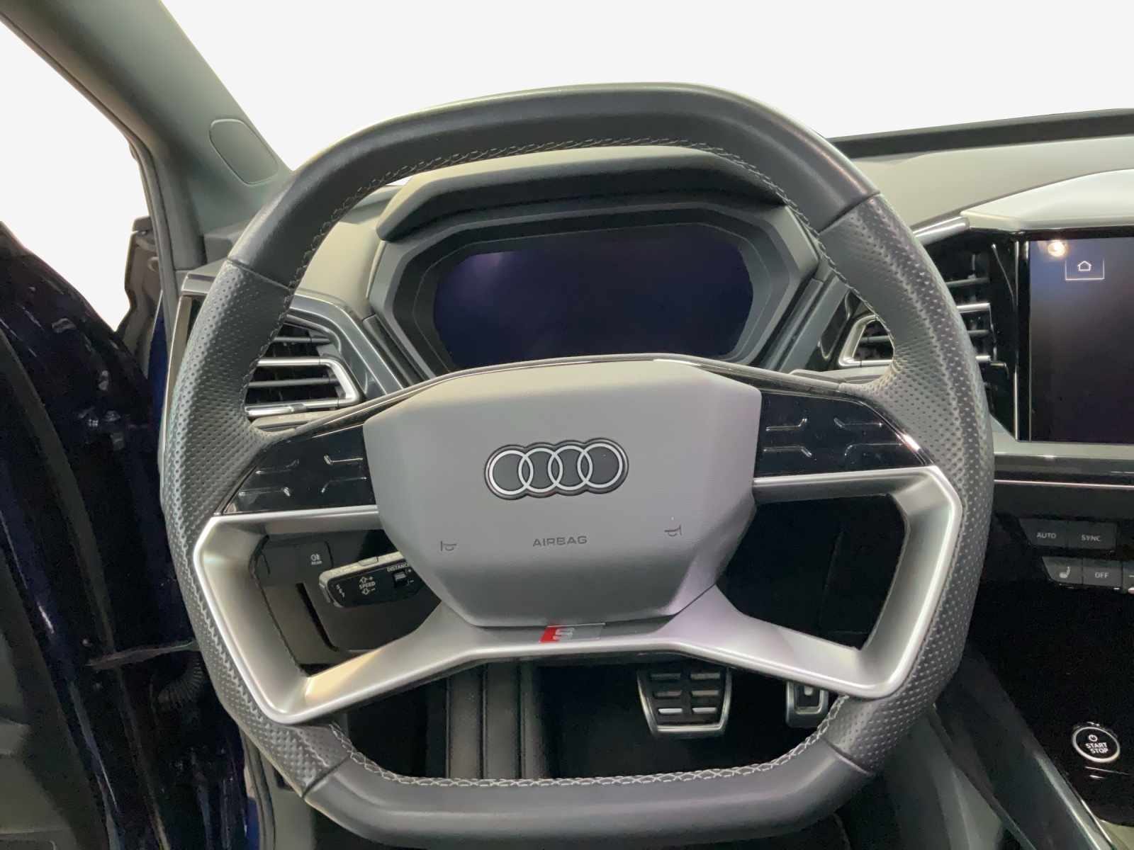 AUDI Q4 Sportback e-tron 50 quattro-image-9