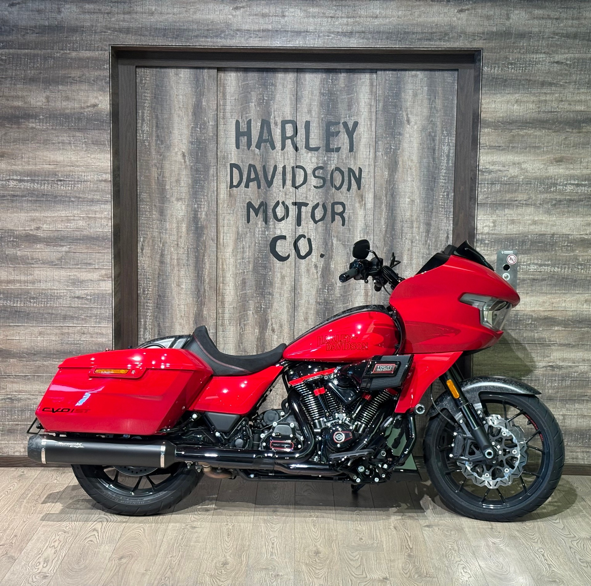HARLEY-DAVIDSON FLTRXSTSE Road Glide ST 121 CVO