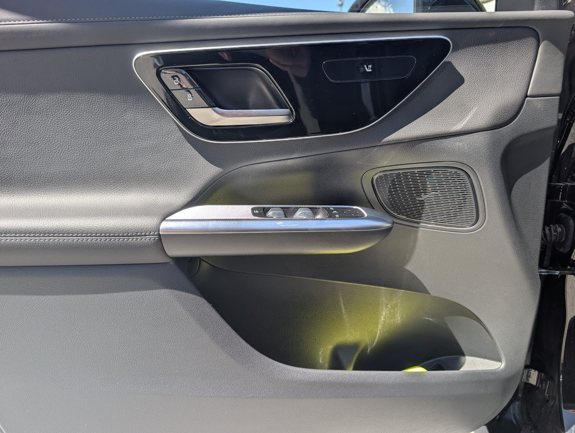 MERCEDES-BENZ GLC 300 e Avantgarde 4matic-image-9