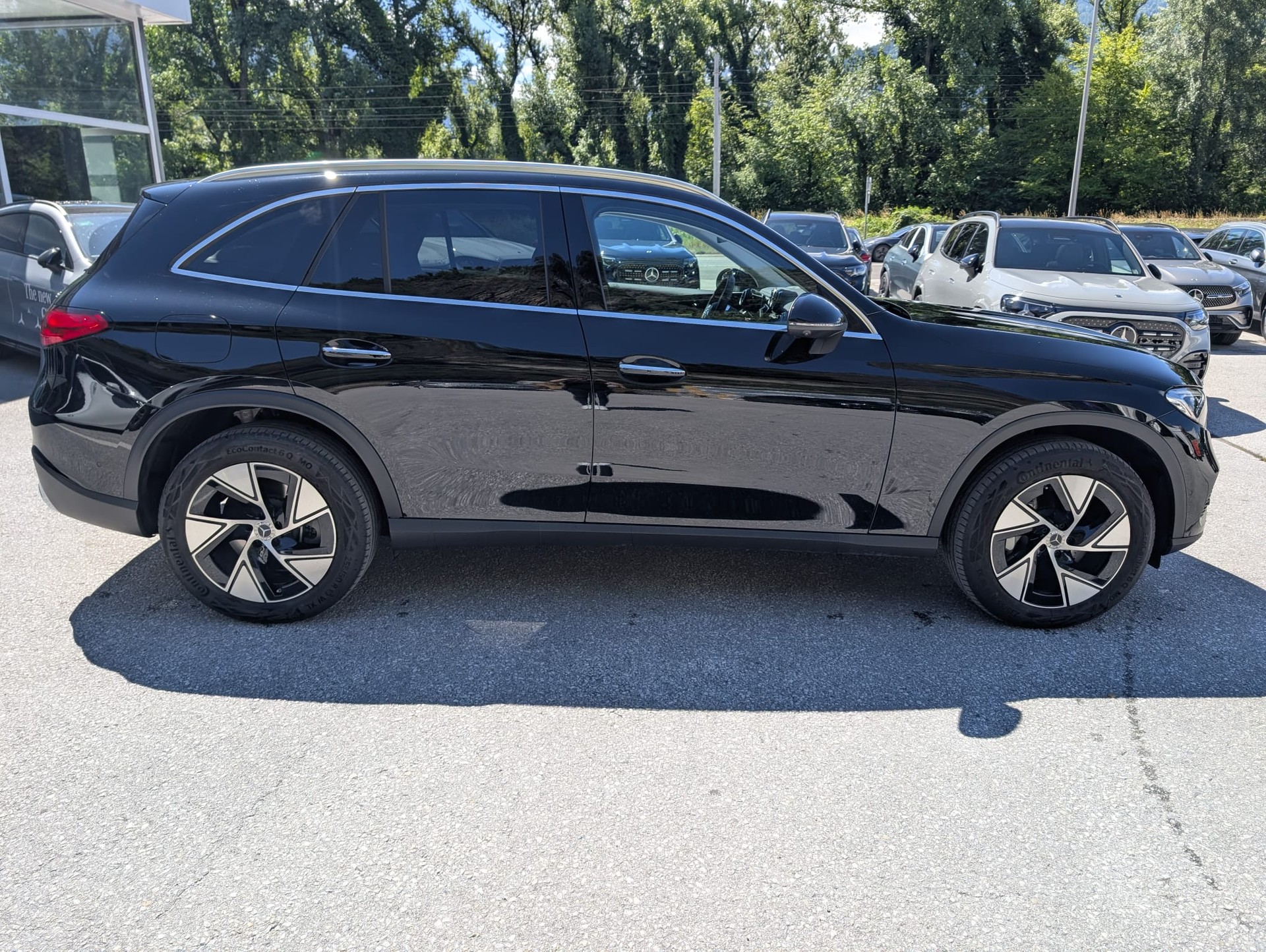 MERCEDES-BENZ GLC 300 e Avantgarde 4matic-showroom-element-3